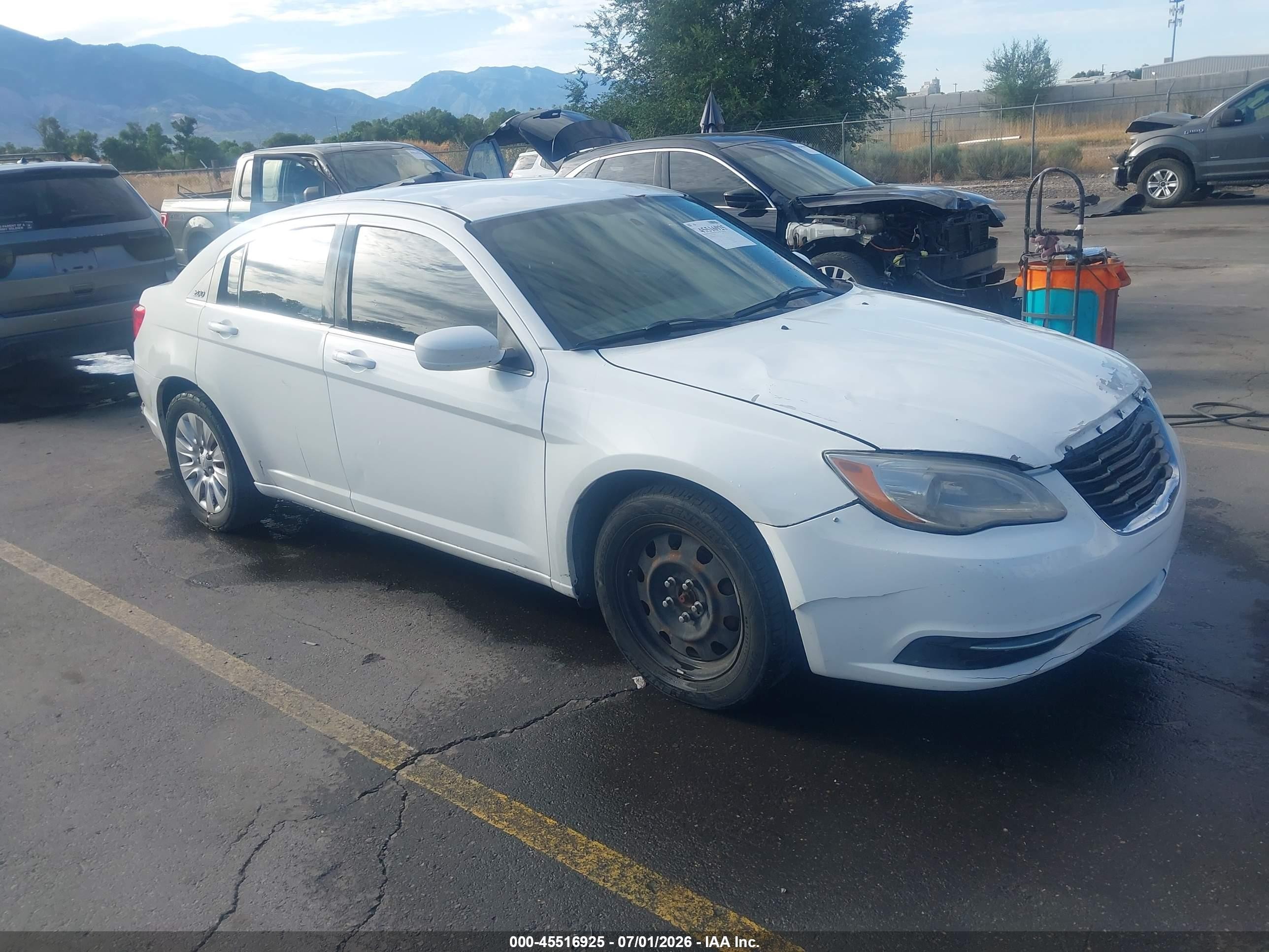 2014 Chrysler 200 Lx White vin: 1C3CCBAB0EN205140