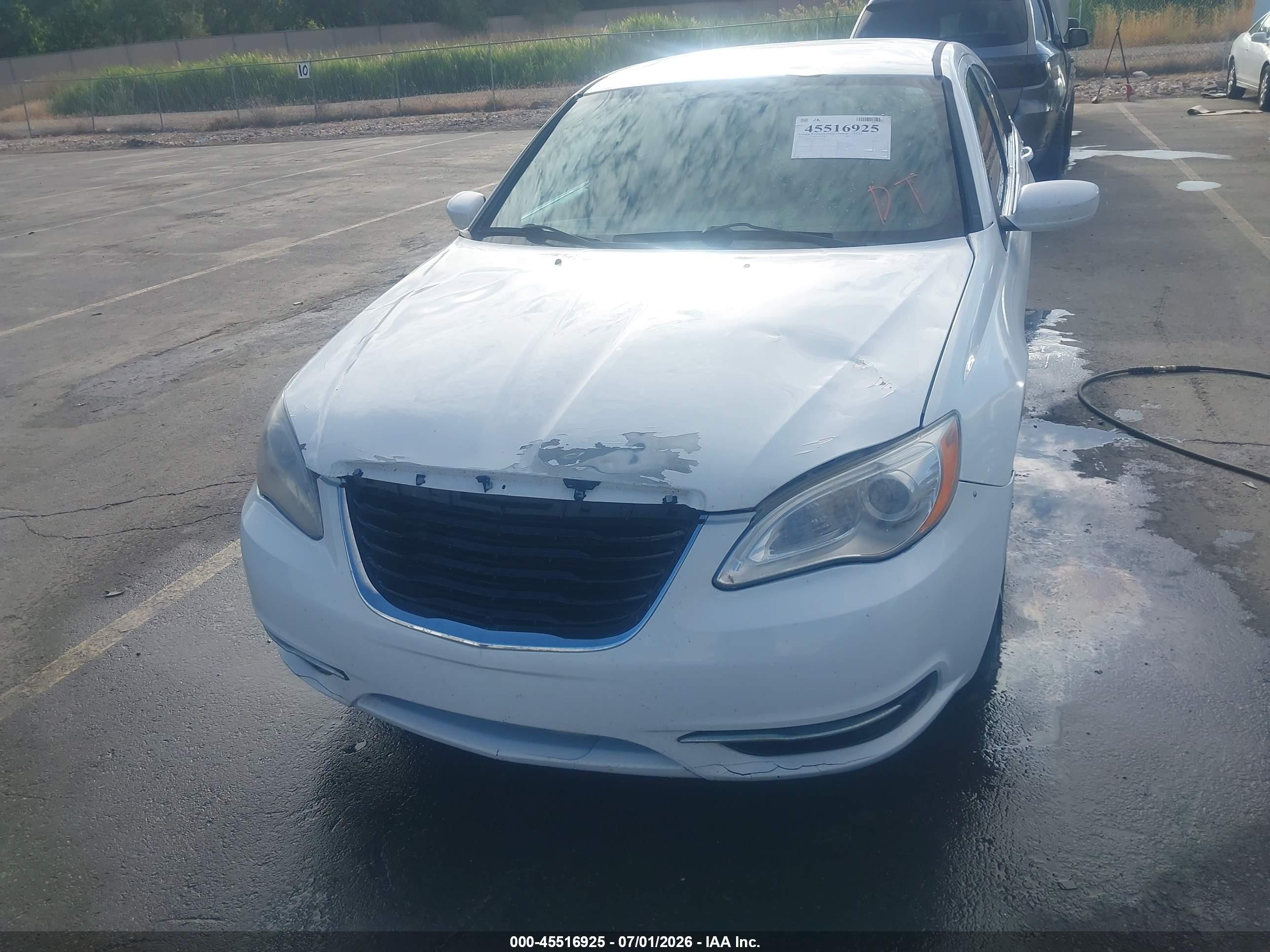 2014 Chrysler 200 Lx White vin: 1C3CCBAB0EN205140