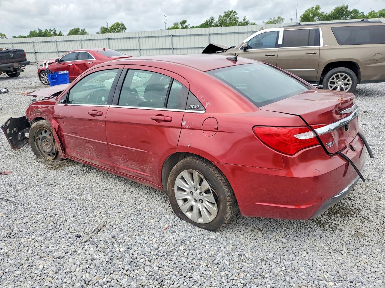2014 Chrysler 200 Lx Red vin: 1C3CCBAB0EN238462