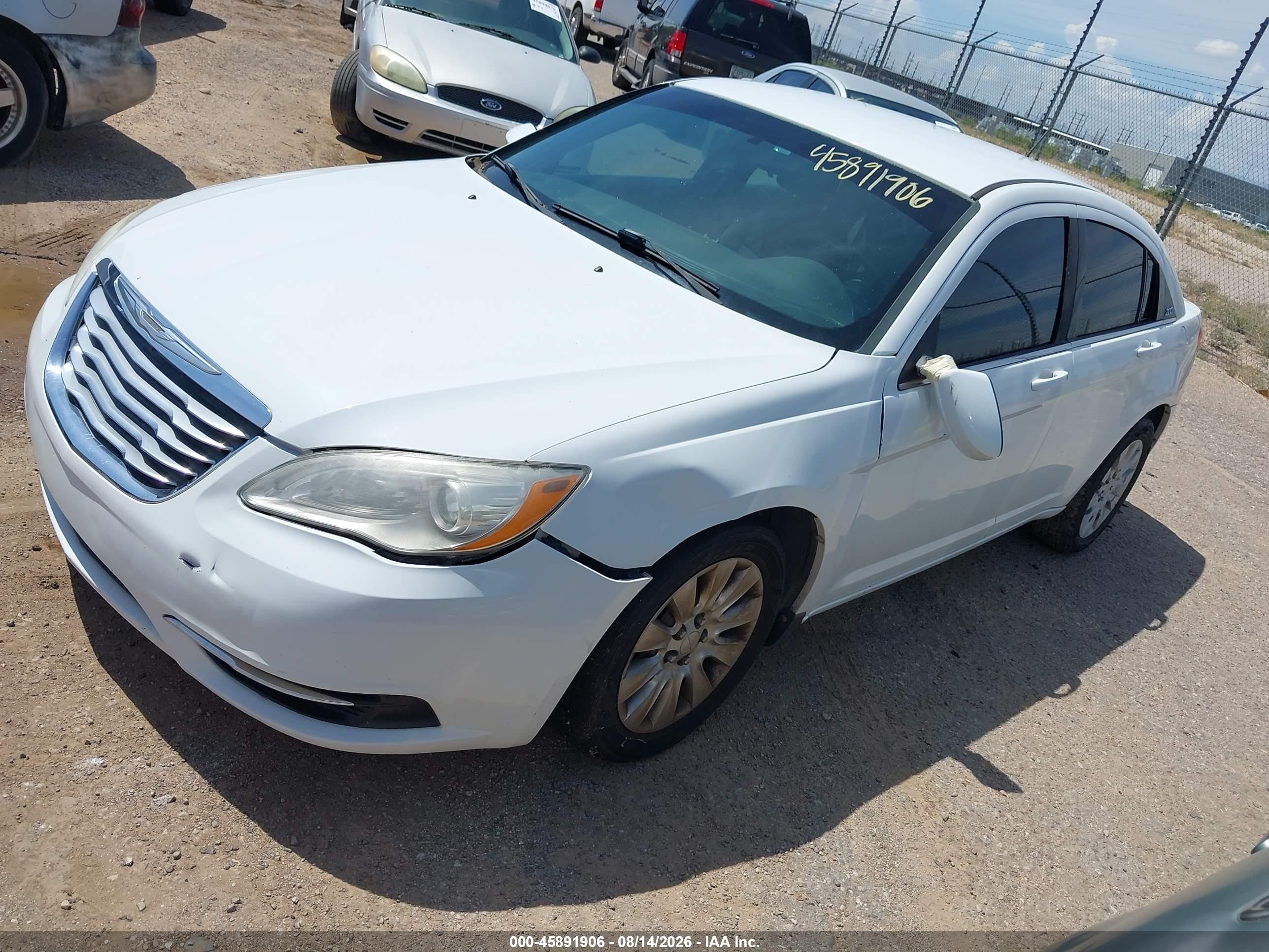 2013 Chrysler 200 Lx White vin: 1C3CCBAB1DN647164