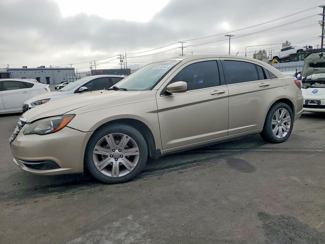 2013 Chrysler 200 Lx Gold vin: 1C3CCBAB1DN648072
