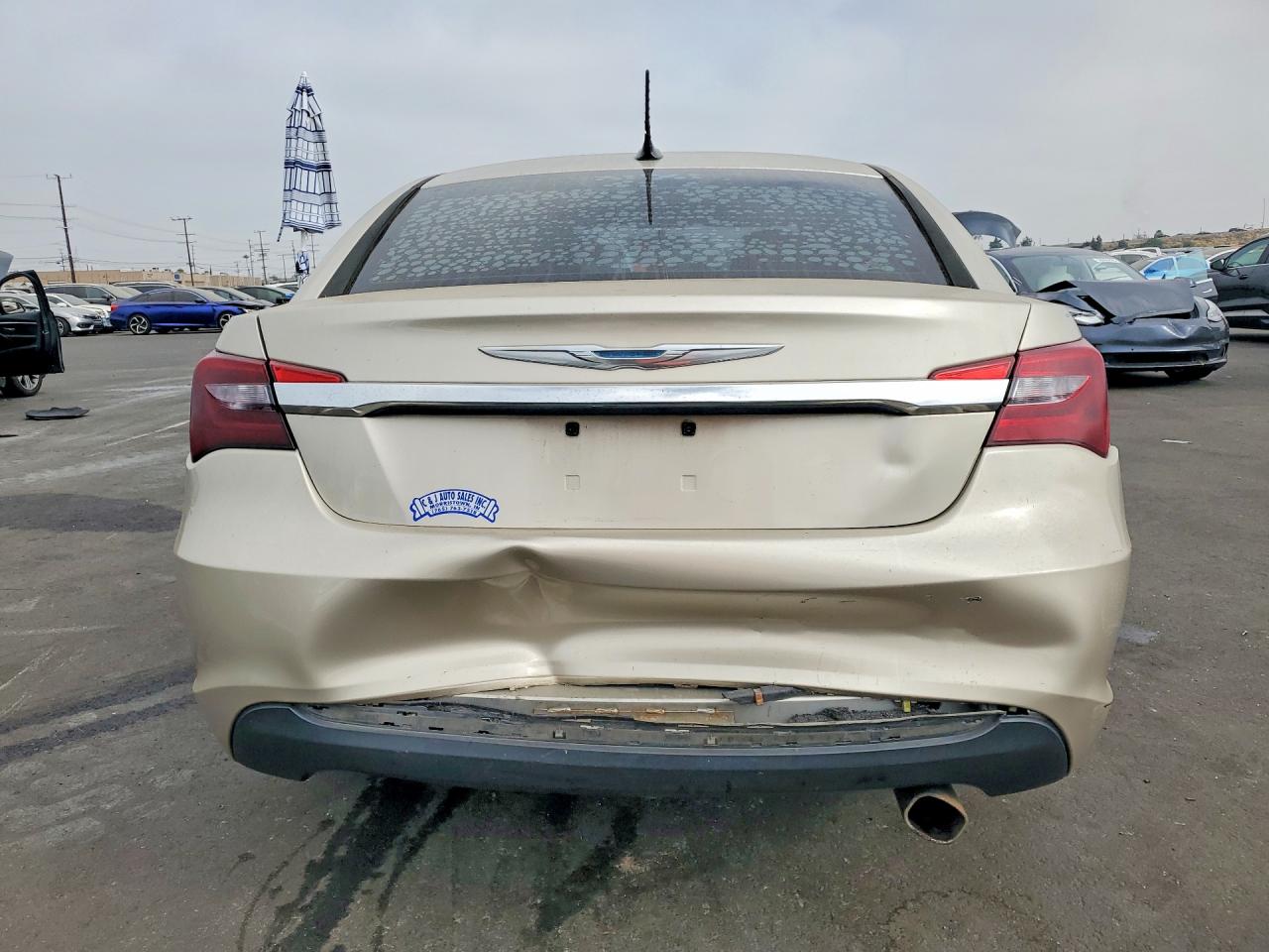 2013 Chrysler 200 Lx Gold vin: 1C3CCBAB1DN648072