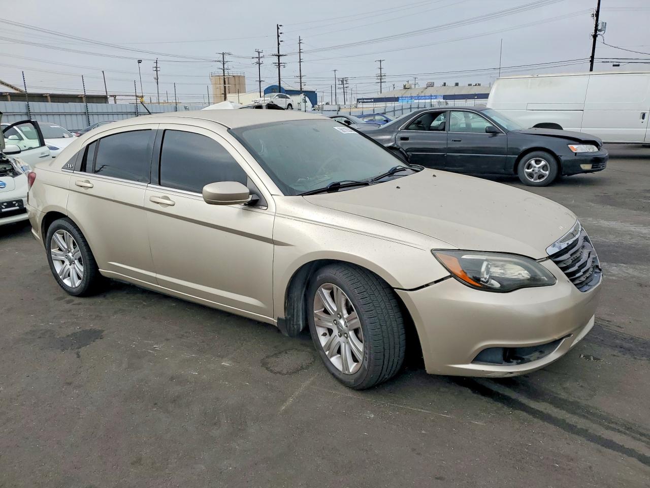 2013 Chrysler 200 Lx Gold vin: 1C3CCBAB1DN648072