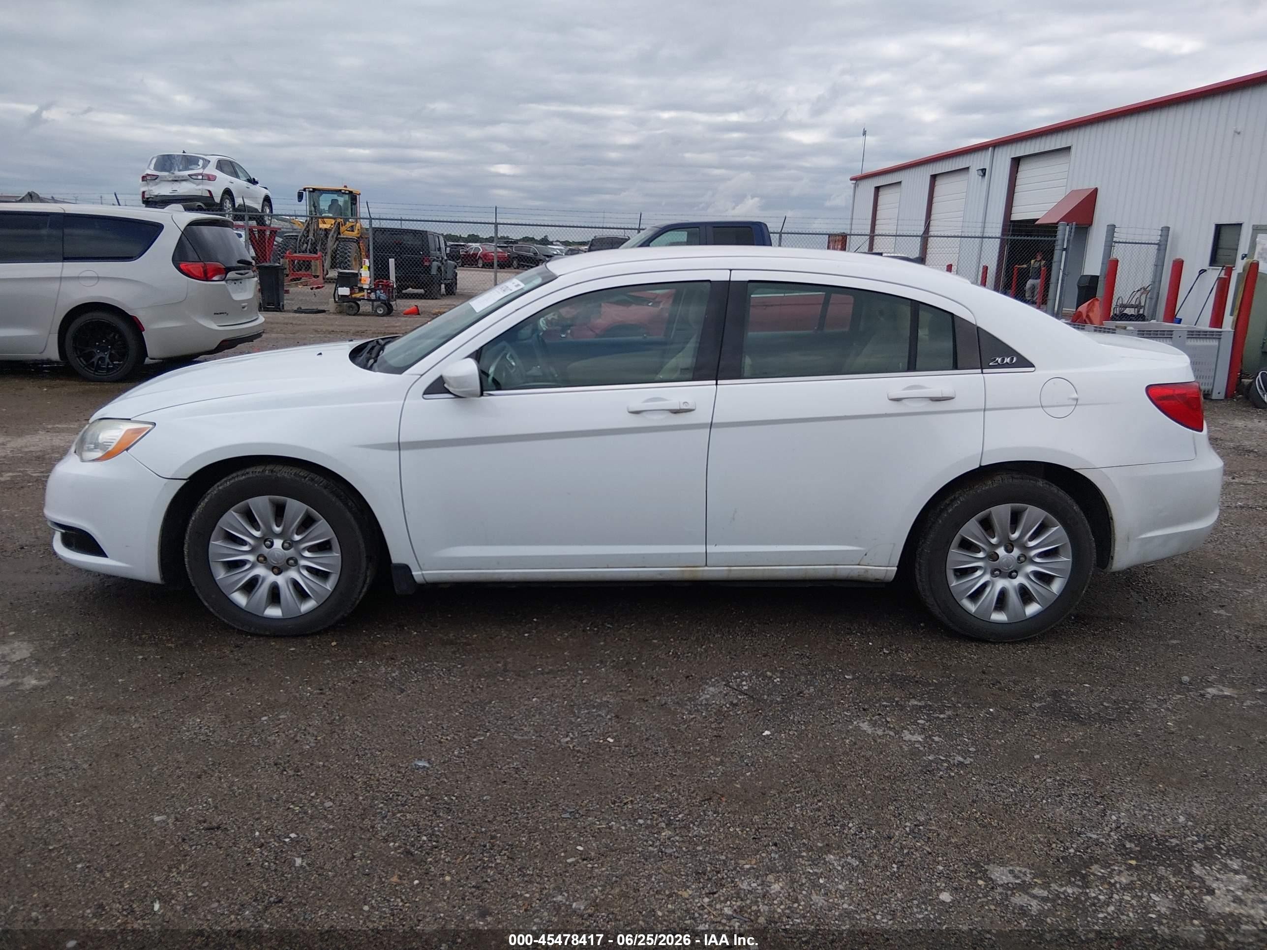 2014 Chrysler 200 Lx White vin: 1C3CCBAB1EN206264