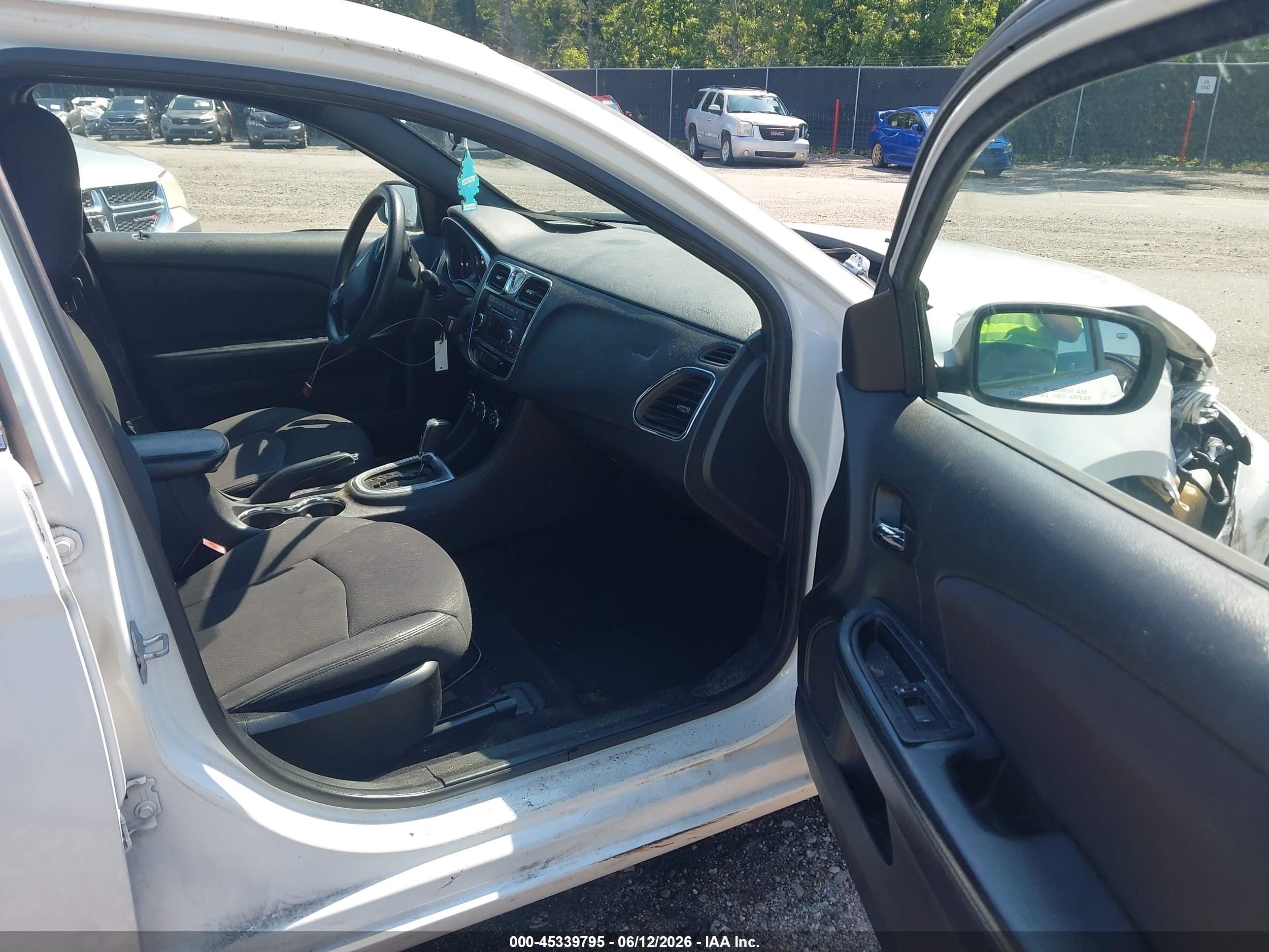 2014 Chrysler 200 Lx White vin: 1C3CCBAB1EN209973