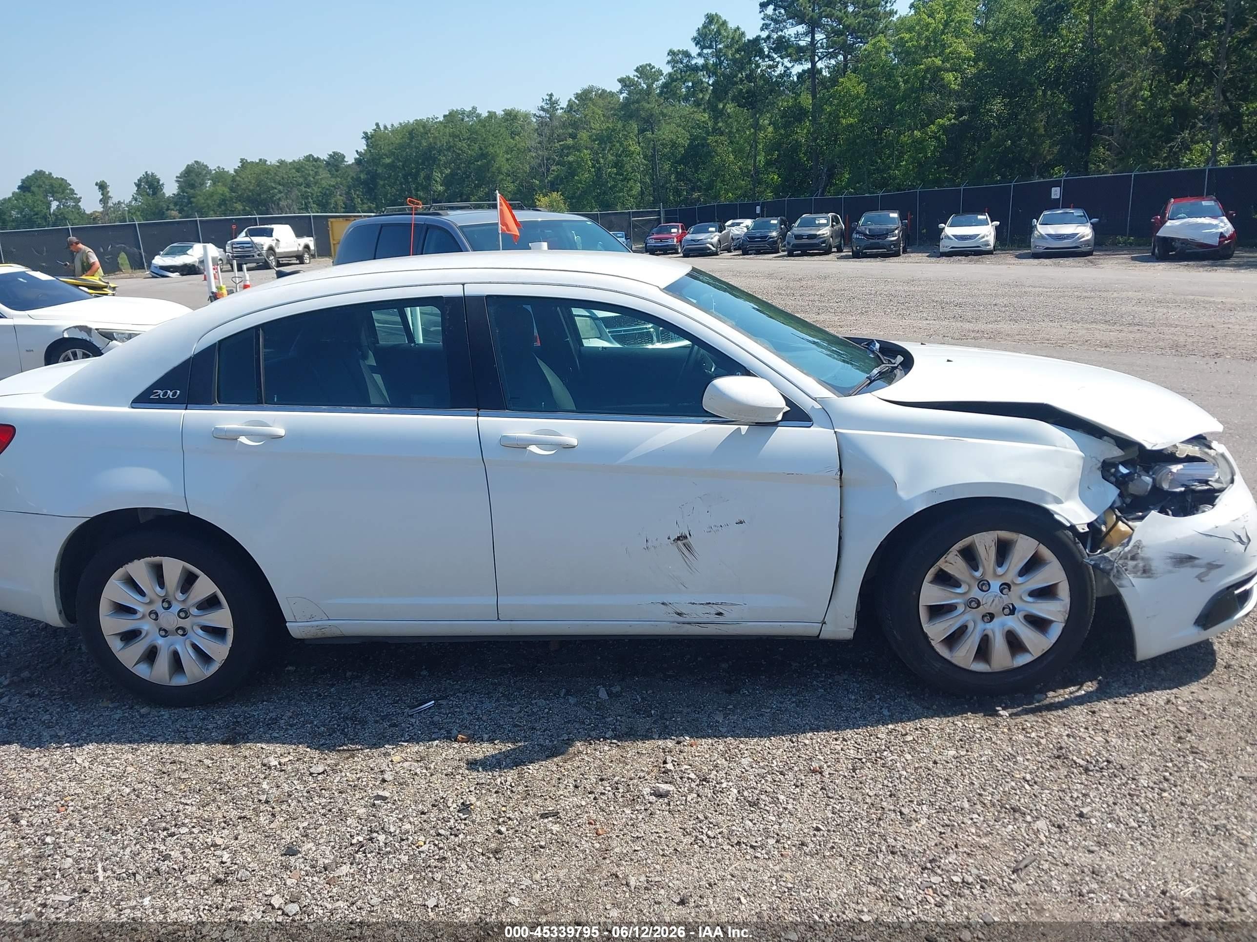 2014 Chrysler 200 Lx White vin: 1C3CCBAB1EN209973