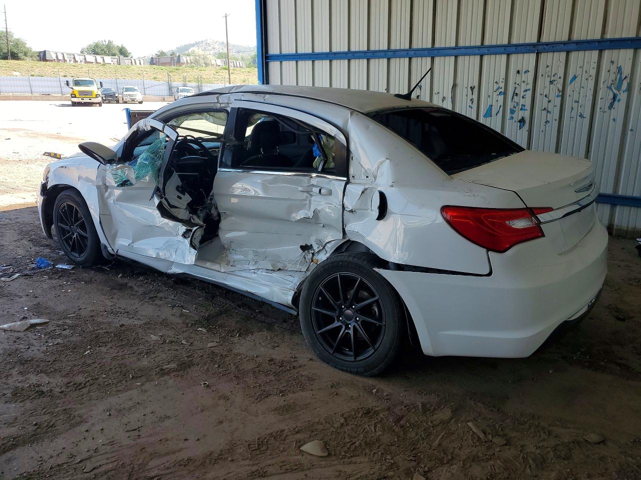 2012 Chrysler 200 S White vin: 1C3CCBAB2CN291810