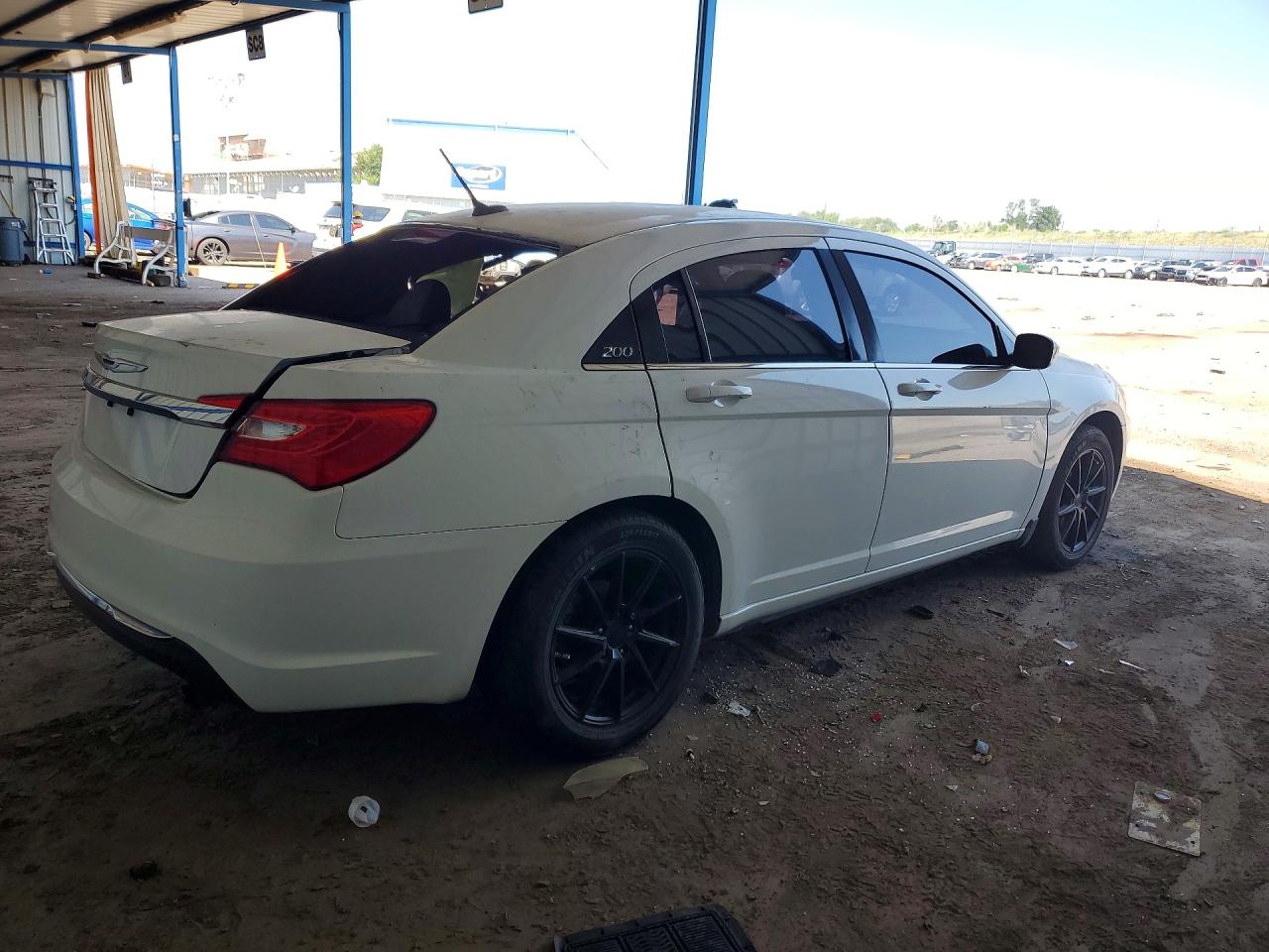 2012 Chrysler 200 S White vin: 1C3CCBAB2CN291810