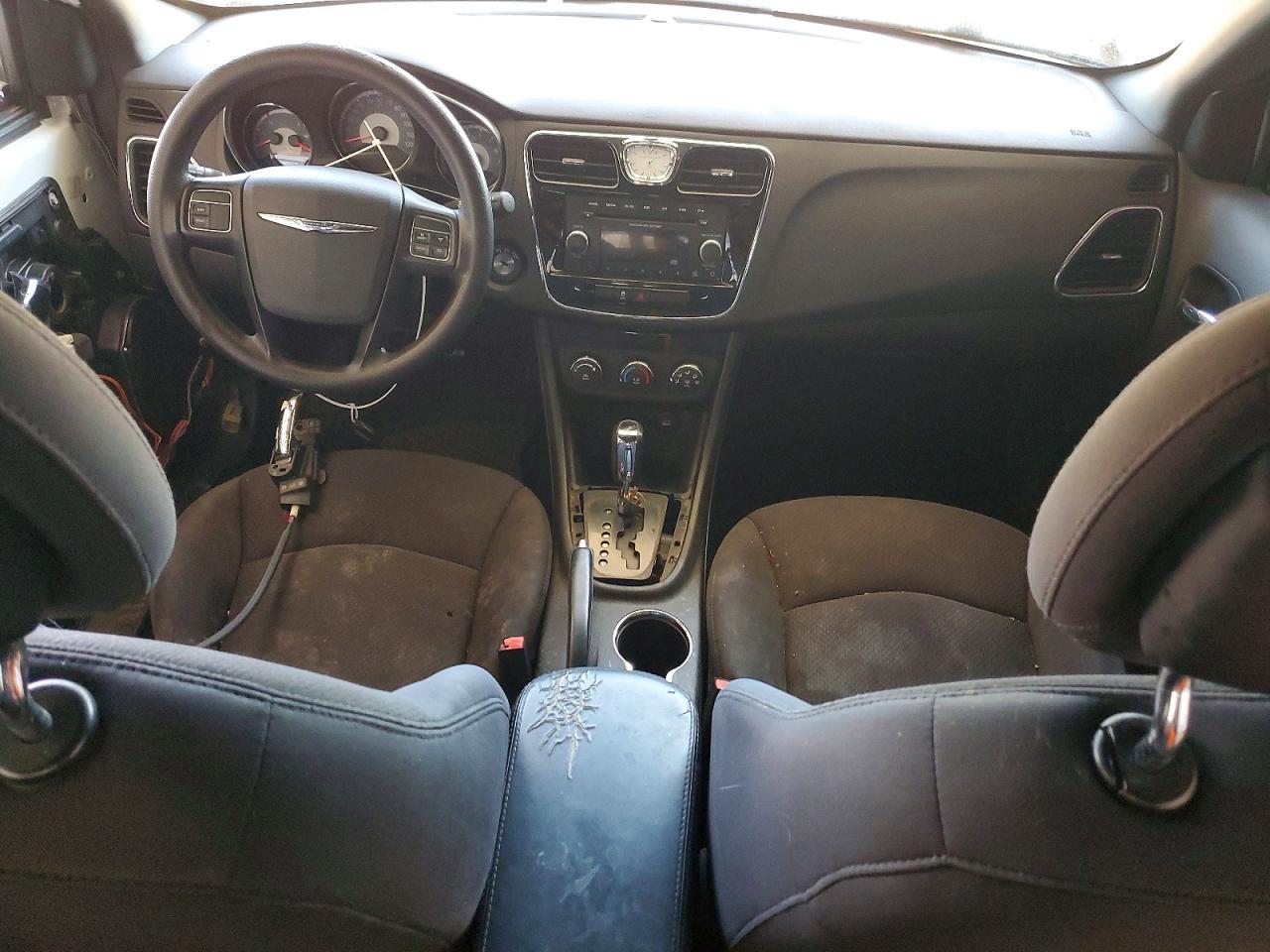 2012 Chrysler 200 S White vin: 1C3CCBAB2CN291810