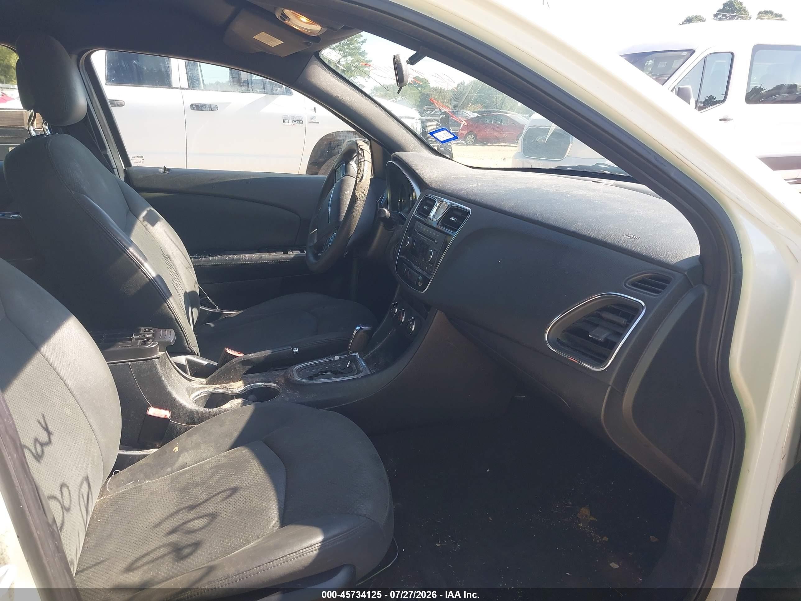 2012 Chrysler 200 Lx Белый vin: 1C3CCBAB3CN104803