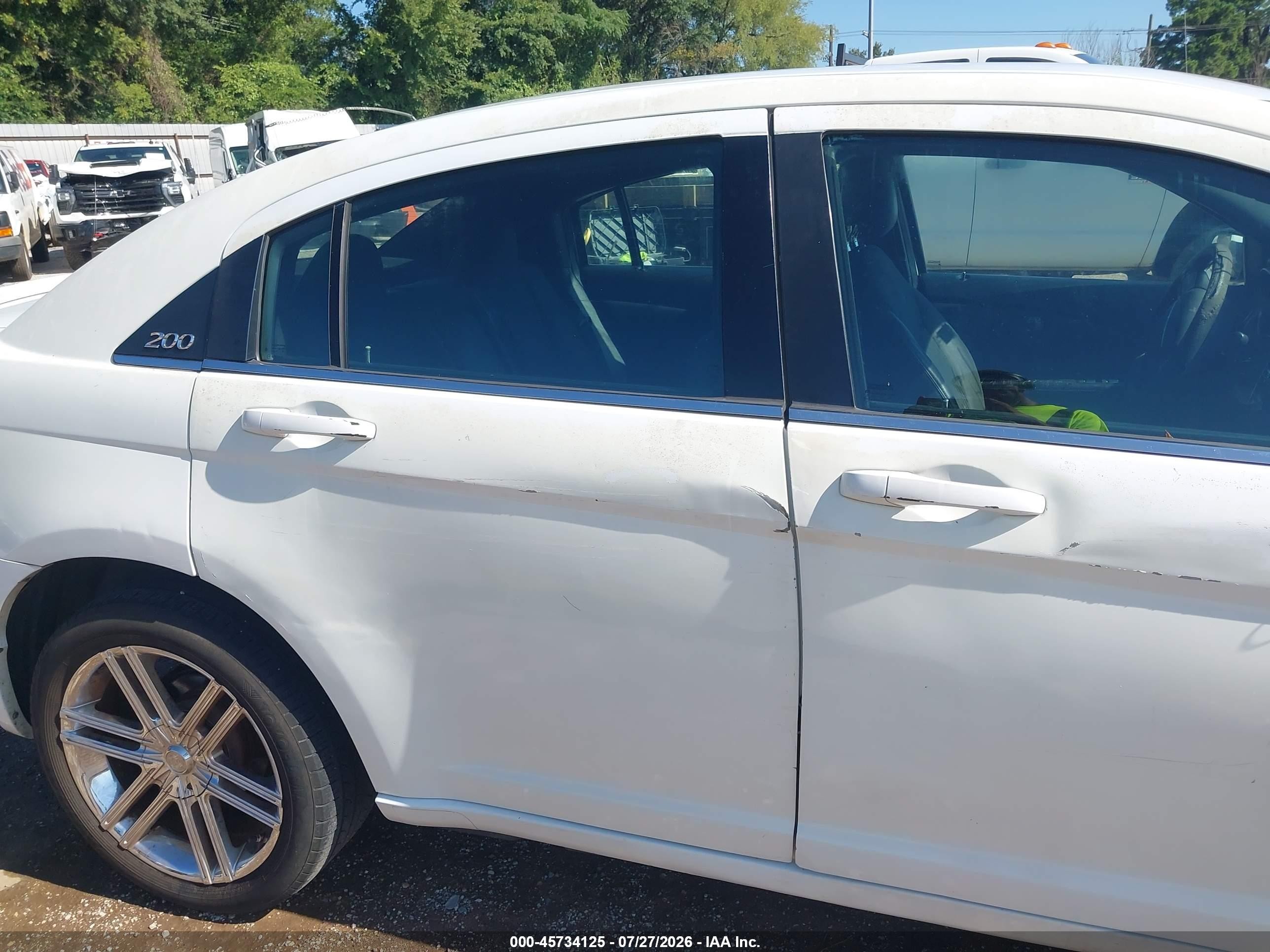 2012 Chrysler 200 Lx Белый vin: 1C3CCBAB3CN104803