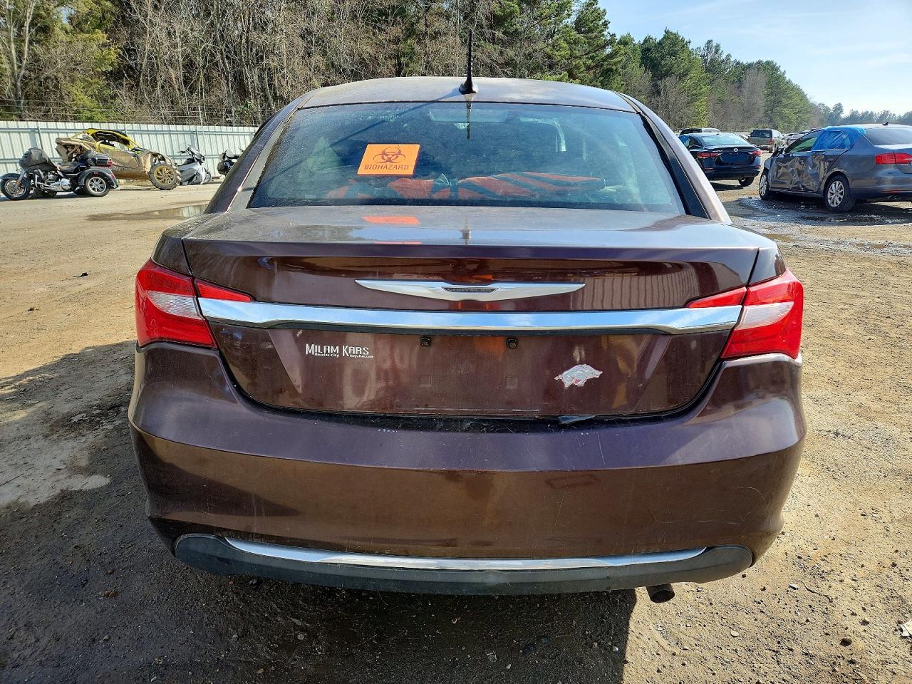 2013 Chrysler 200 Lx Brown vin: 1C3CCBAB3DN660305