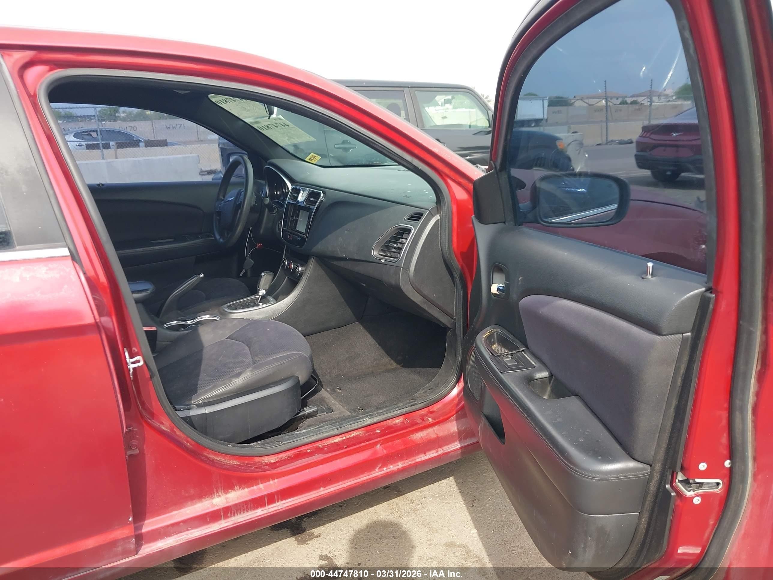 2013 Chrysler 200 Lx Red vin: 1C3CCBAB3DN671465