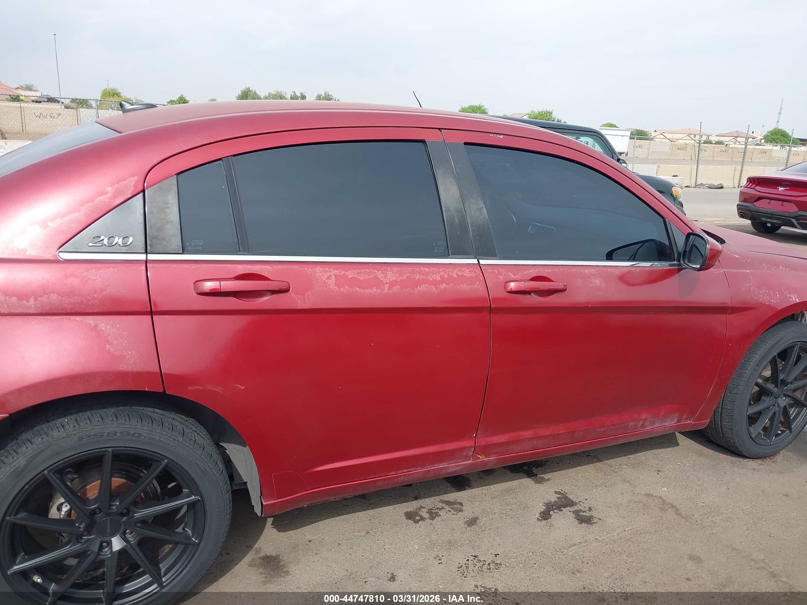 2013 Chrysler 200 Lx Red vin: 1C3CCBAB3DN671465