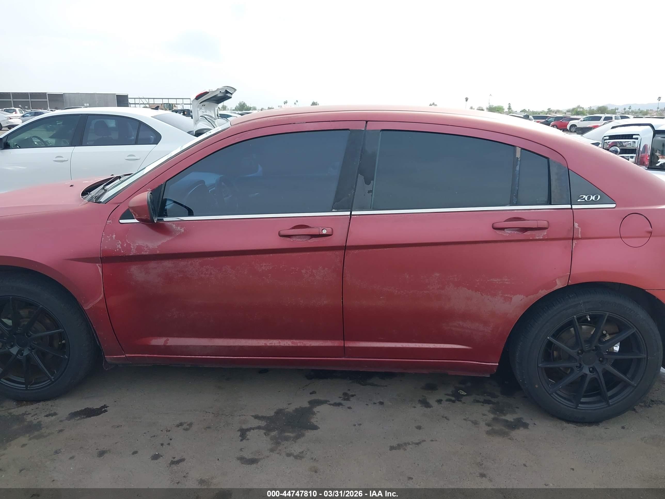 2013 Chrysler 200 Lx Red vin: 1C3CCBAB3DN671465