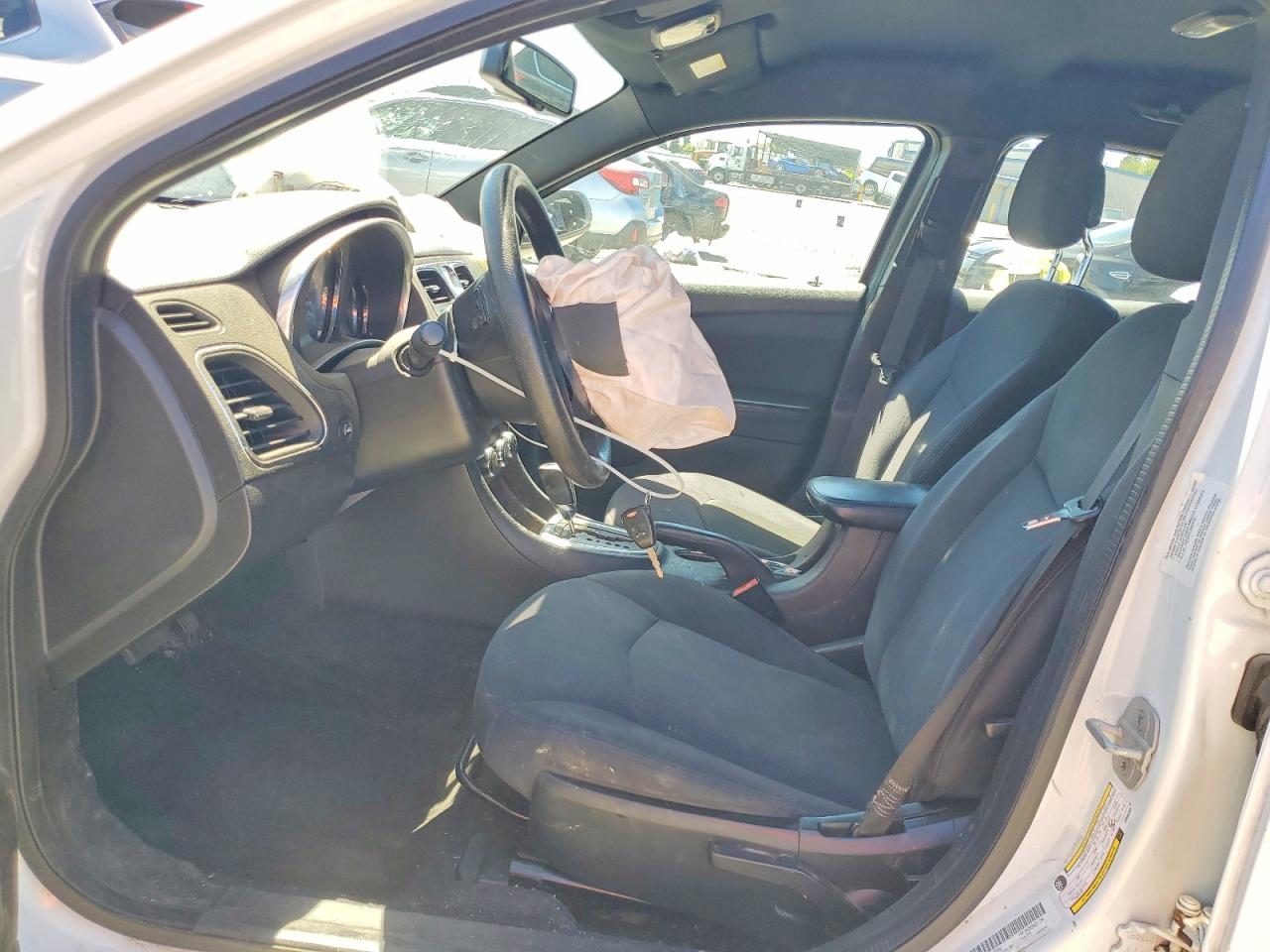 2013 Chrysler 200 Lx White vin: 1C3CCBAB3DN685995