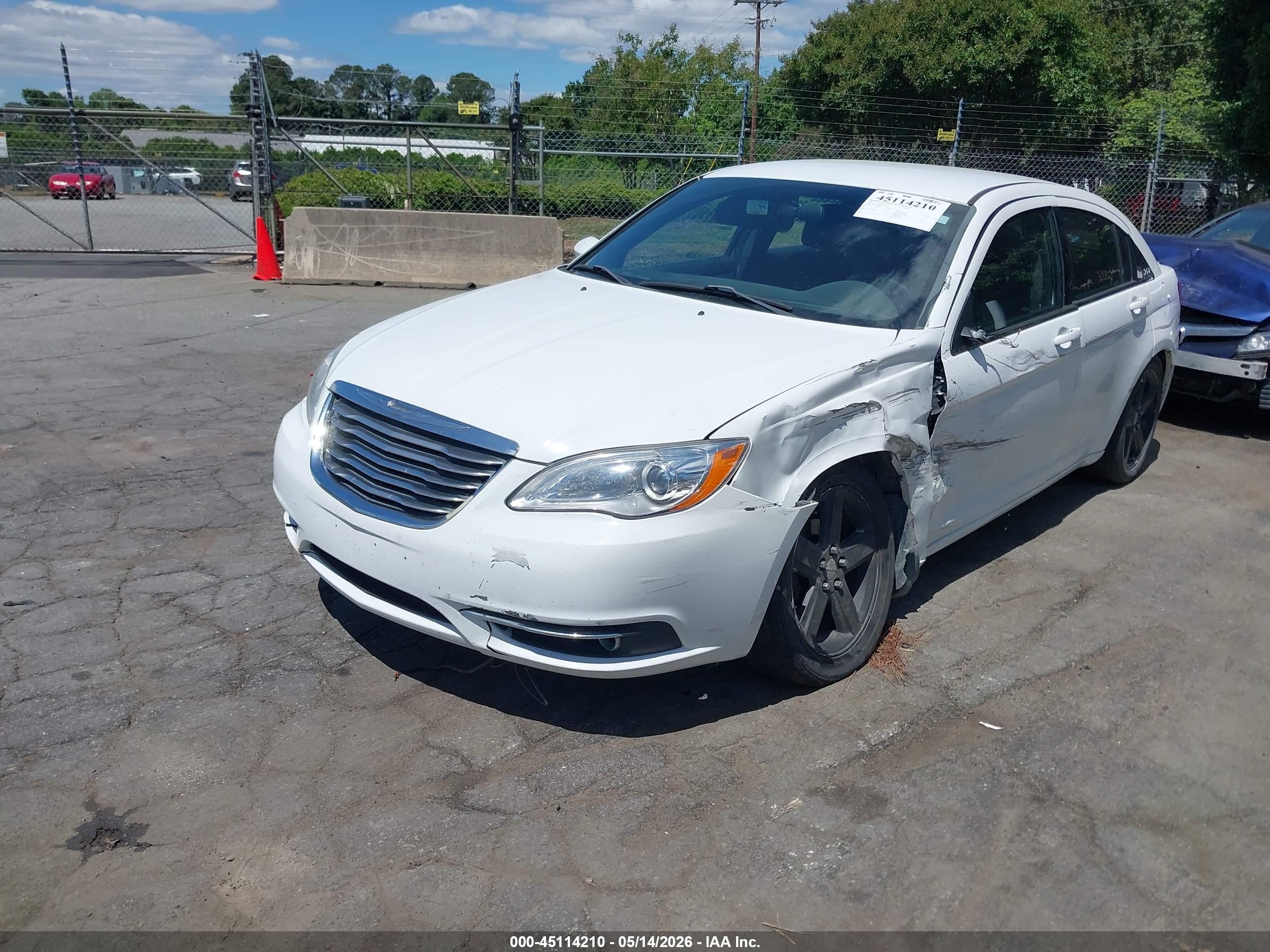 2014 Chrysler 200 Lx White vin: 1C3CCBAB3EN143457