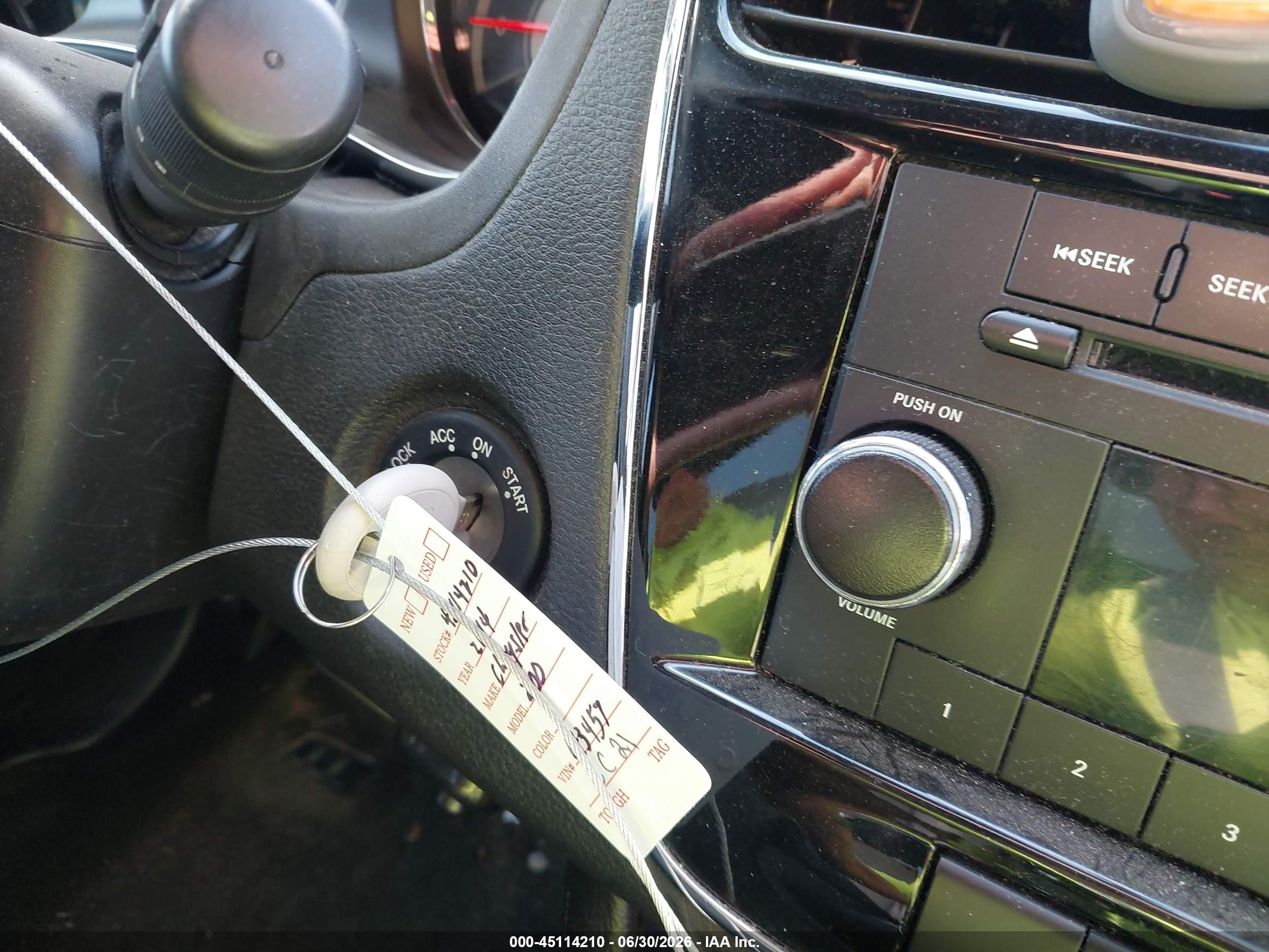 2014 Chrysler 200 Lx White vin: 1C3CCBAB3EN143457