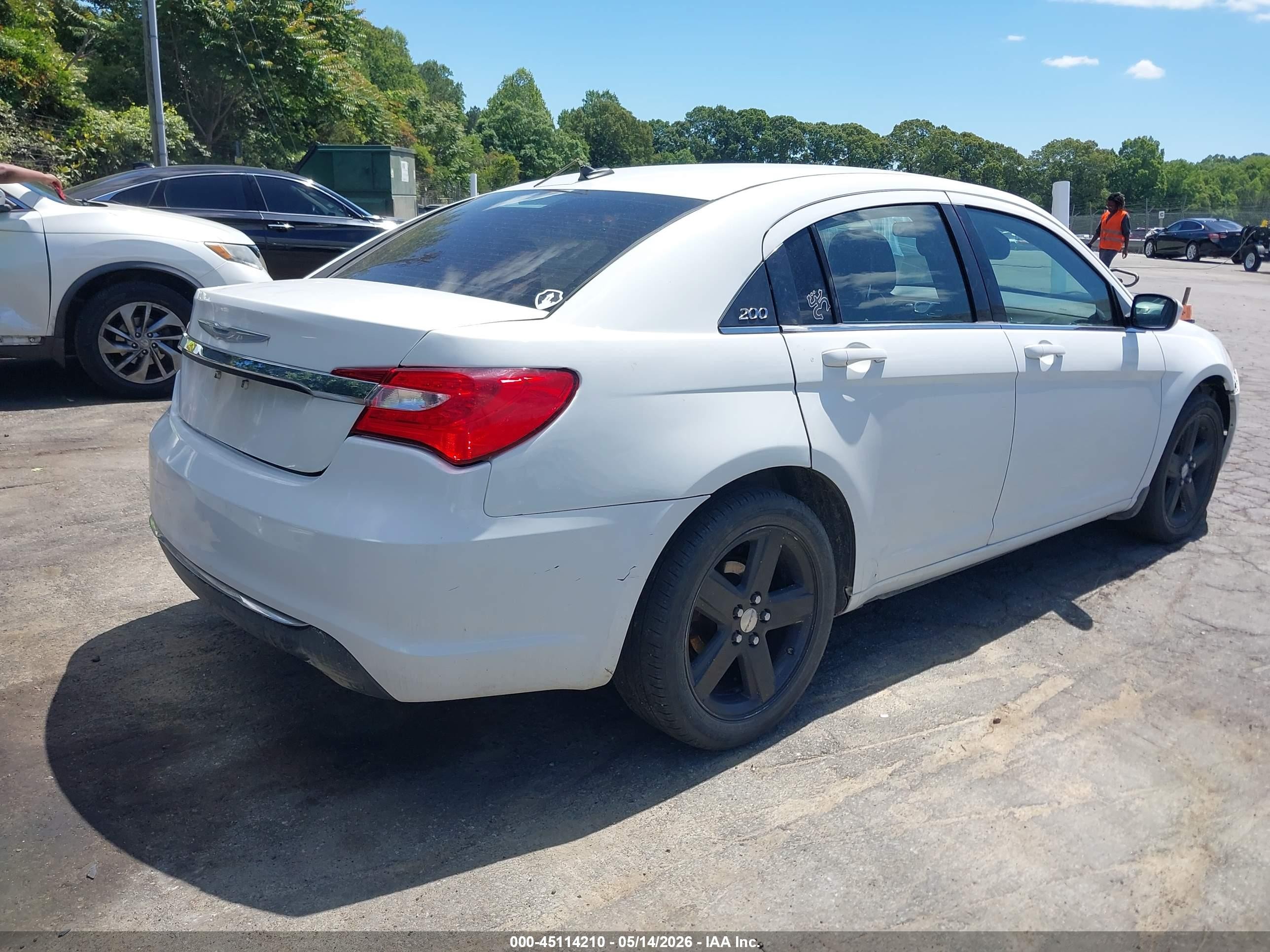 2014 Chrysler 200 Lx White vin: 1C3CCBAB3EN143457