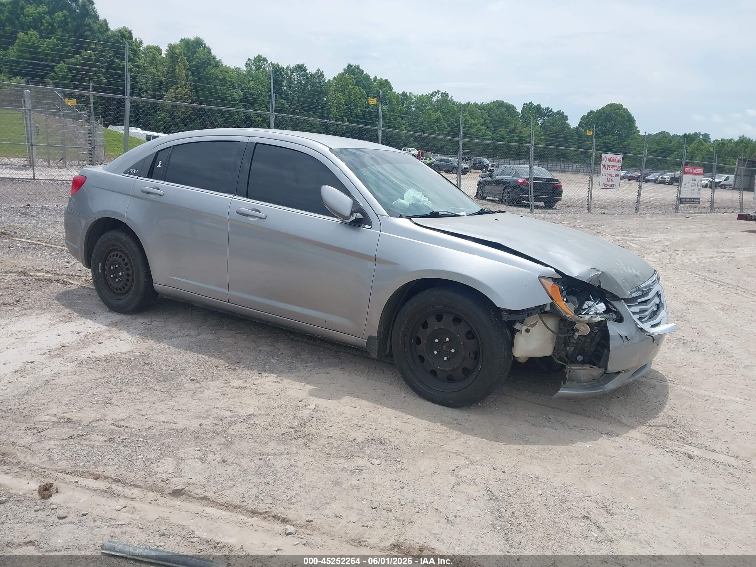 2014 Chrysler 200 Lx Silver vin: 1C3CCBAB3EN204564