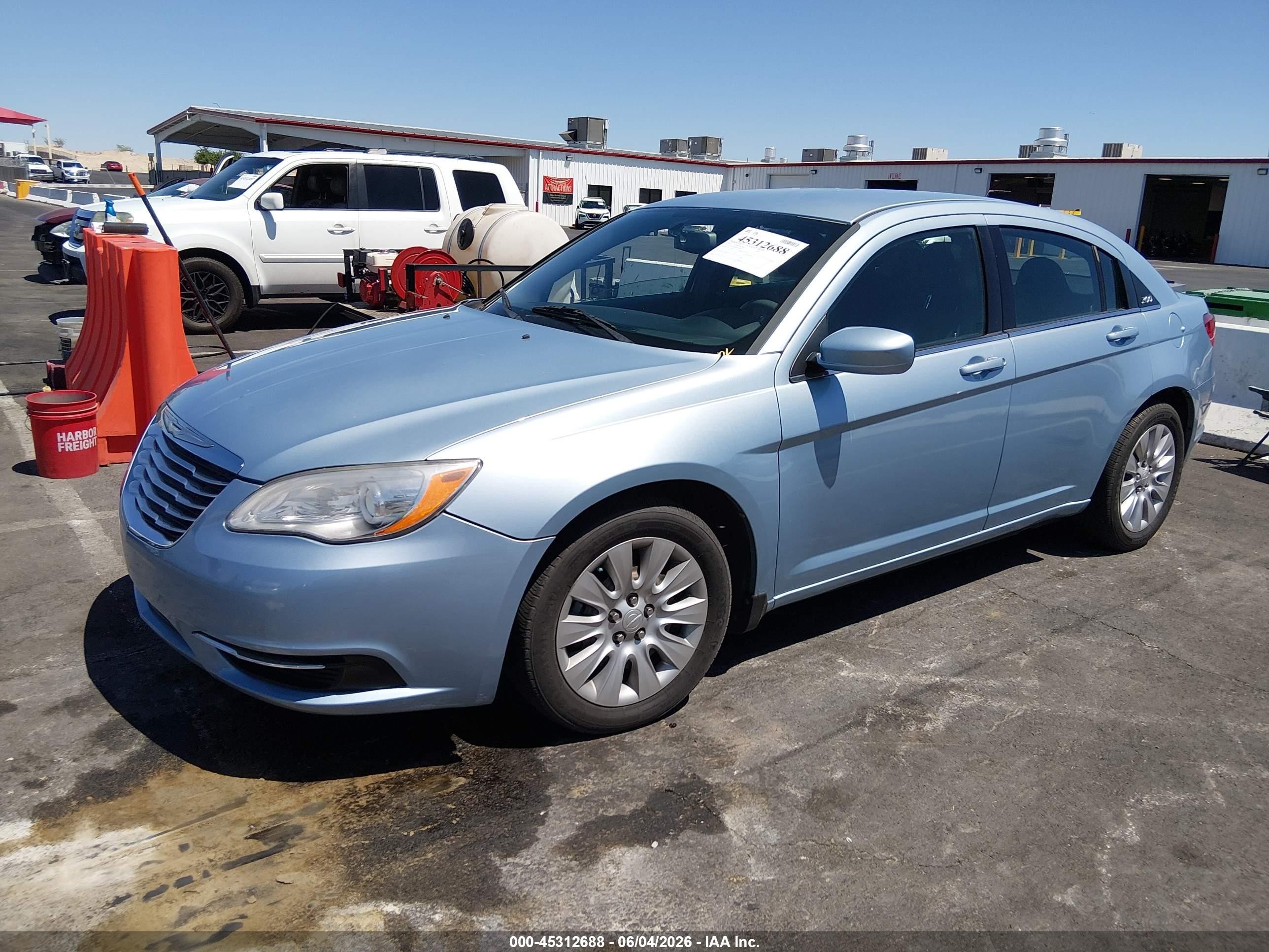 2013 Chrysler 200 Lx Blue vin: 1C3CCBAB4DN620802