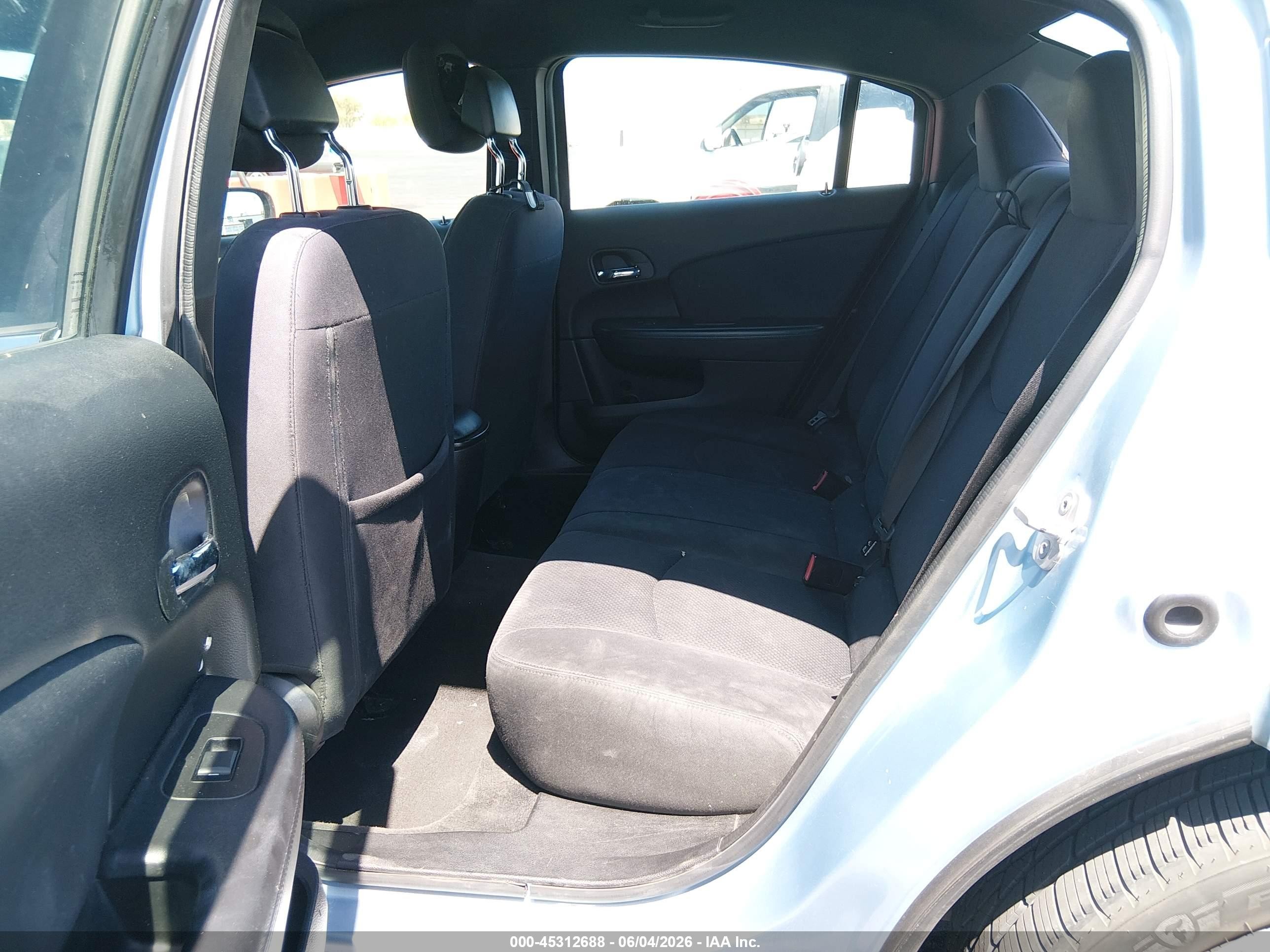 2013 Chrysler 200 Lx Blue vin: 1C3CCBAB4DN620802