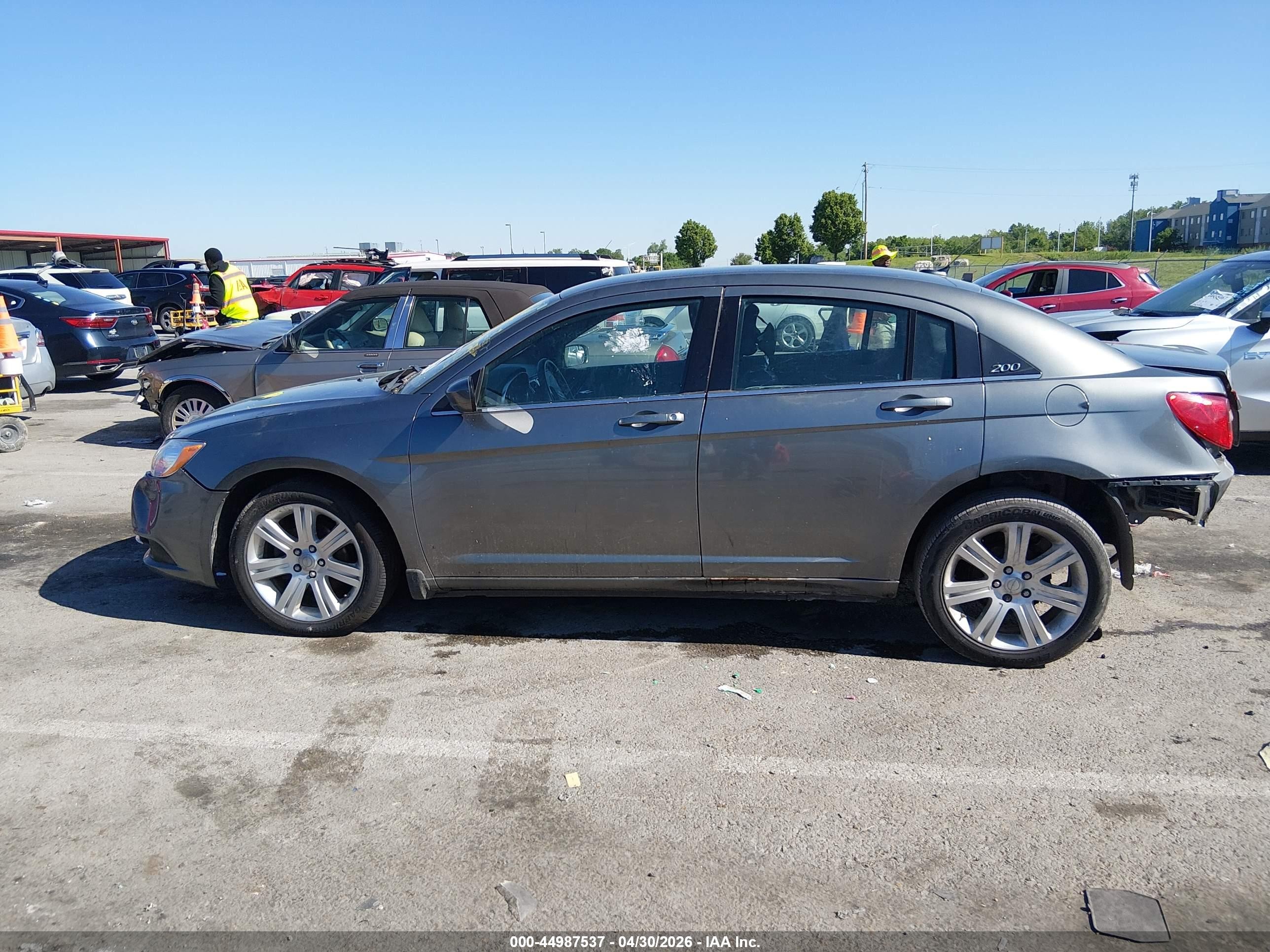 2013 Chrysler 200 Lx Gray vin: 1C3CCBAB4DN671118
