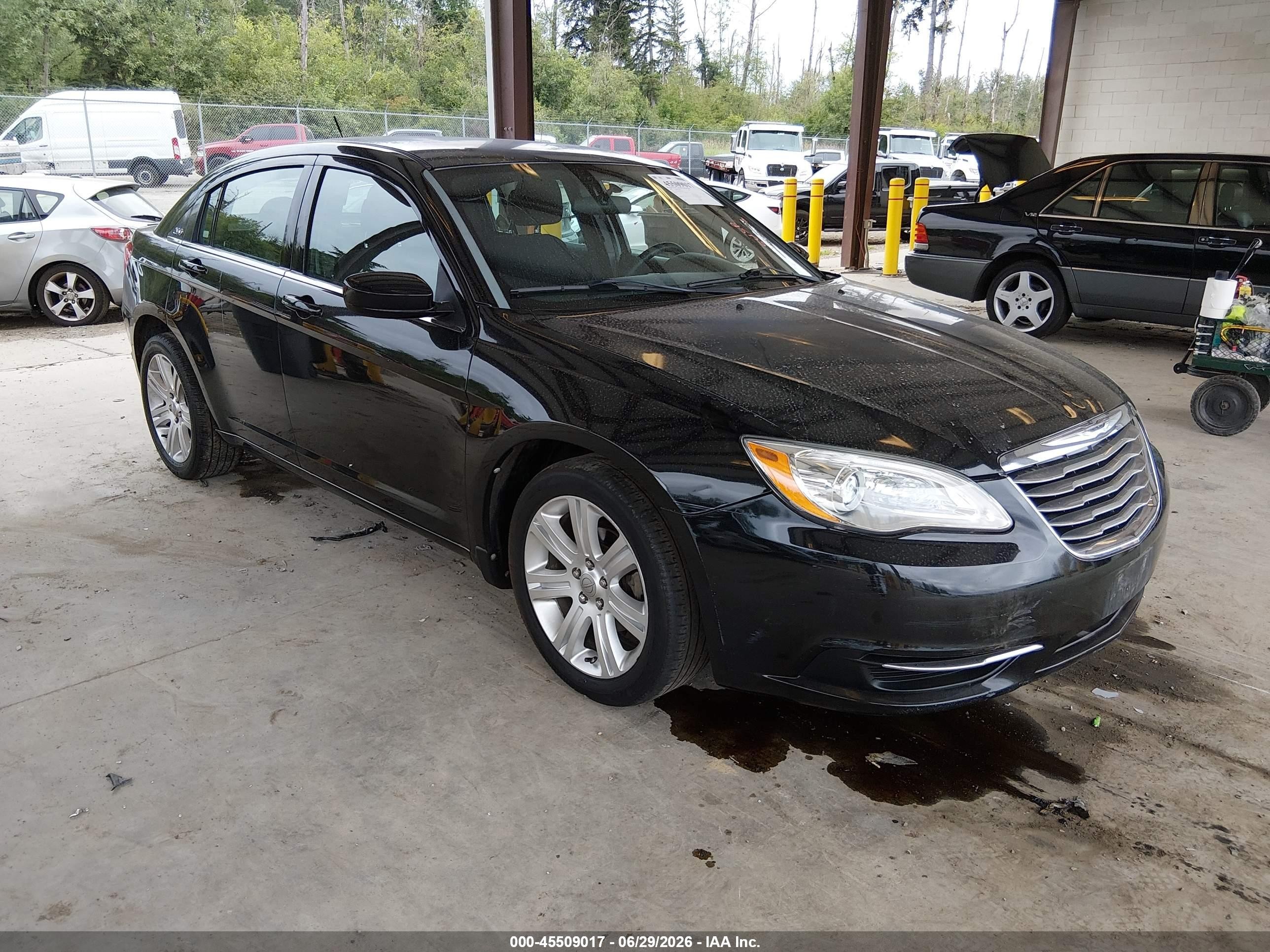 2013 Chrysler 200 Lx Black vin: 1C3CCBAB4DN764348