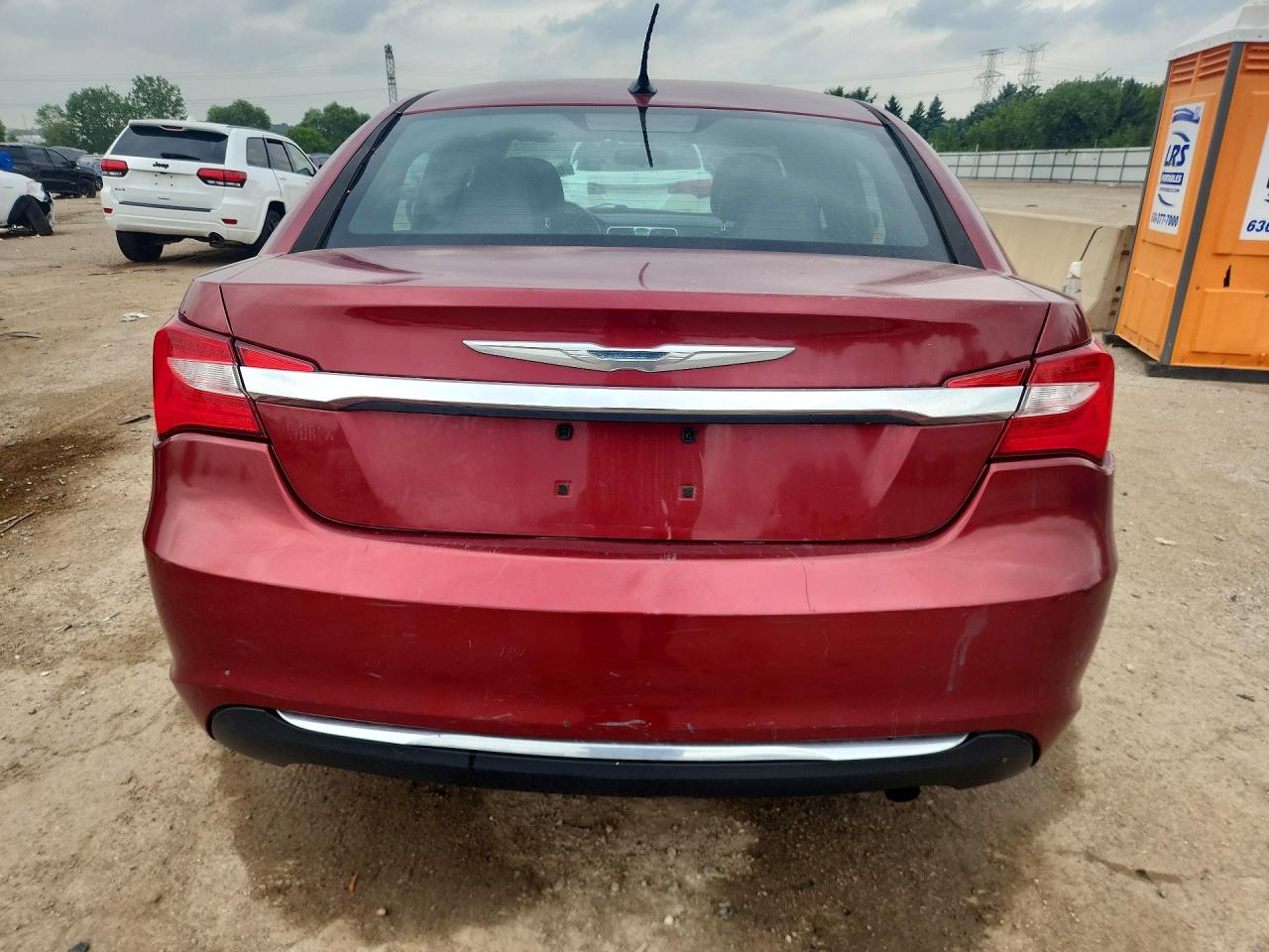 2014 Chrysler 200 Lx Red vin: 1C3CCBAB4EN122648