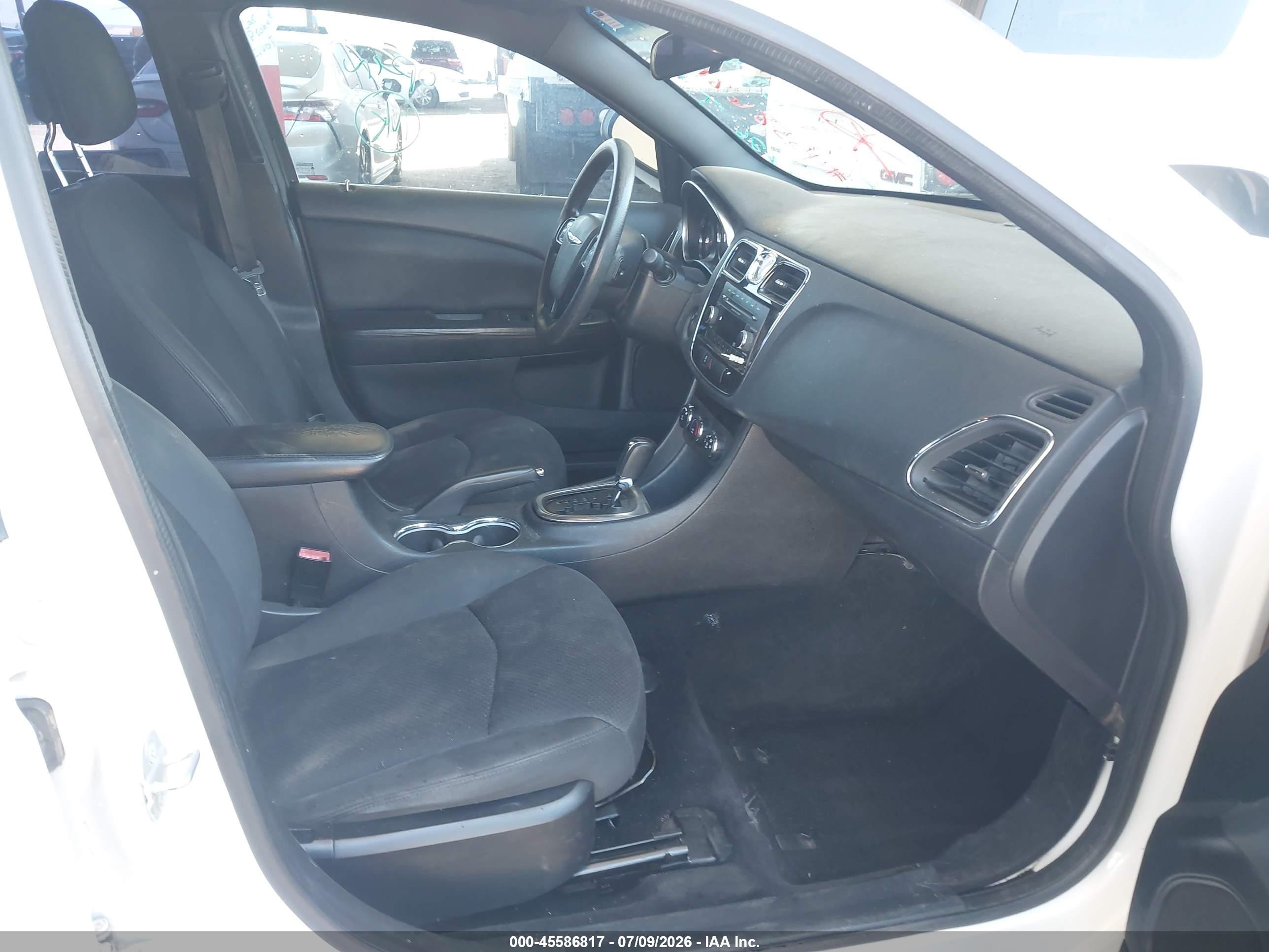 2014 Chrysler 200 Lx Белый vin: 1C3CCBAB4EN170389