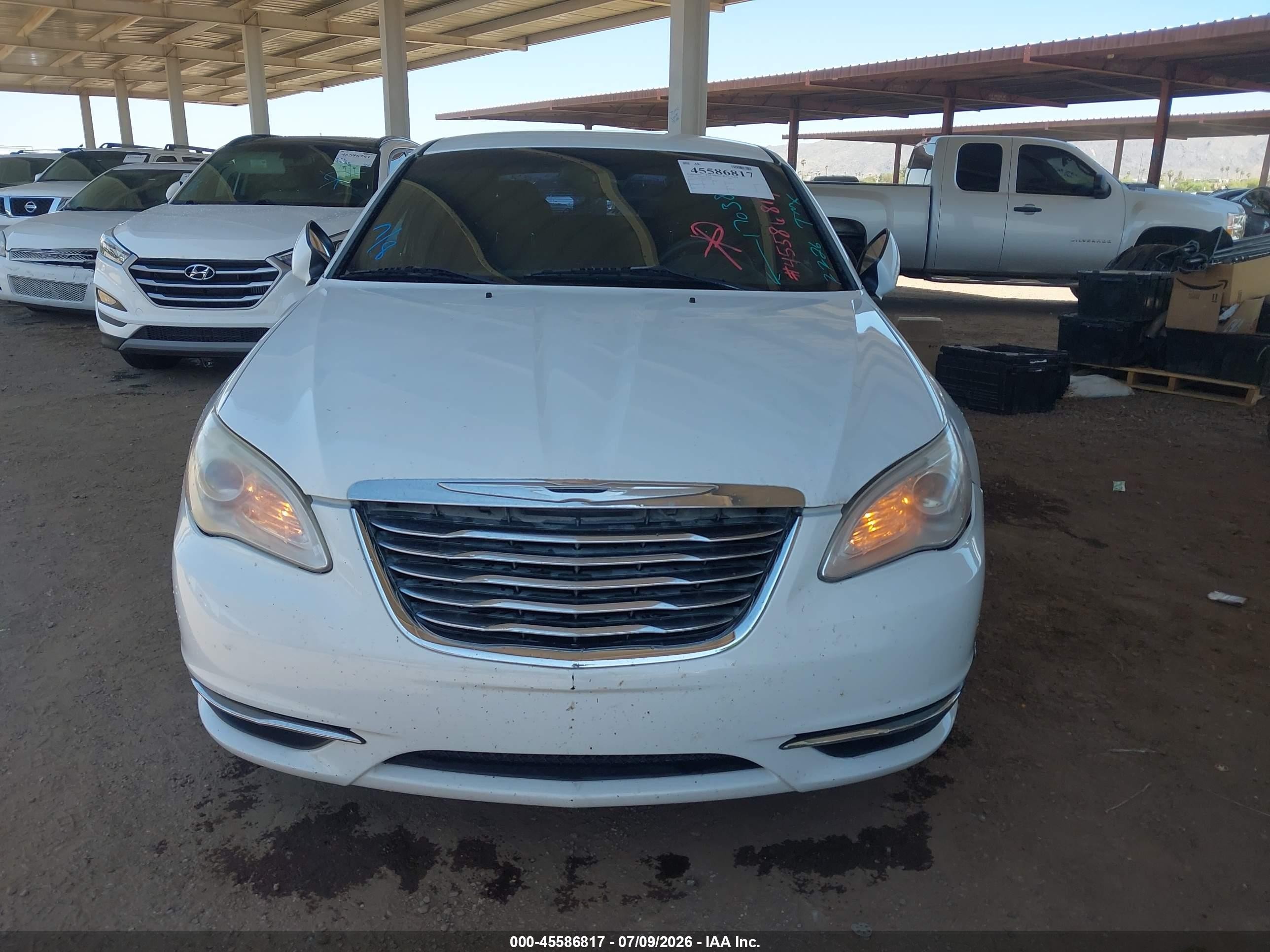 2014 Chrysler 200 Lx Белый vin: 1C3CCBAB4EN170389