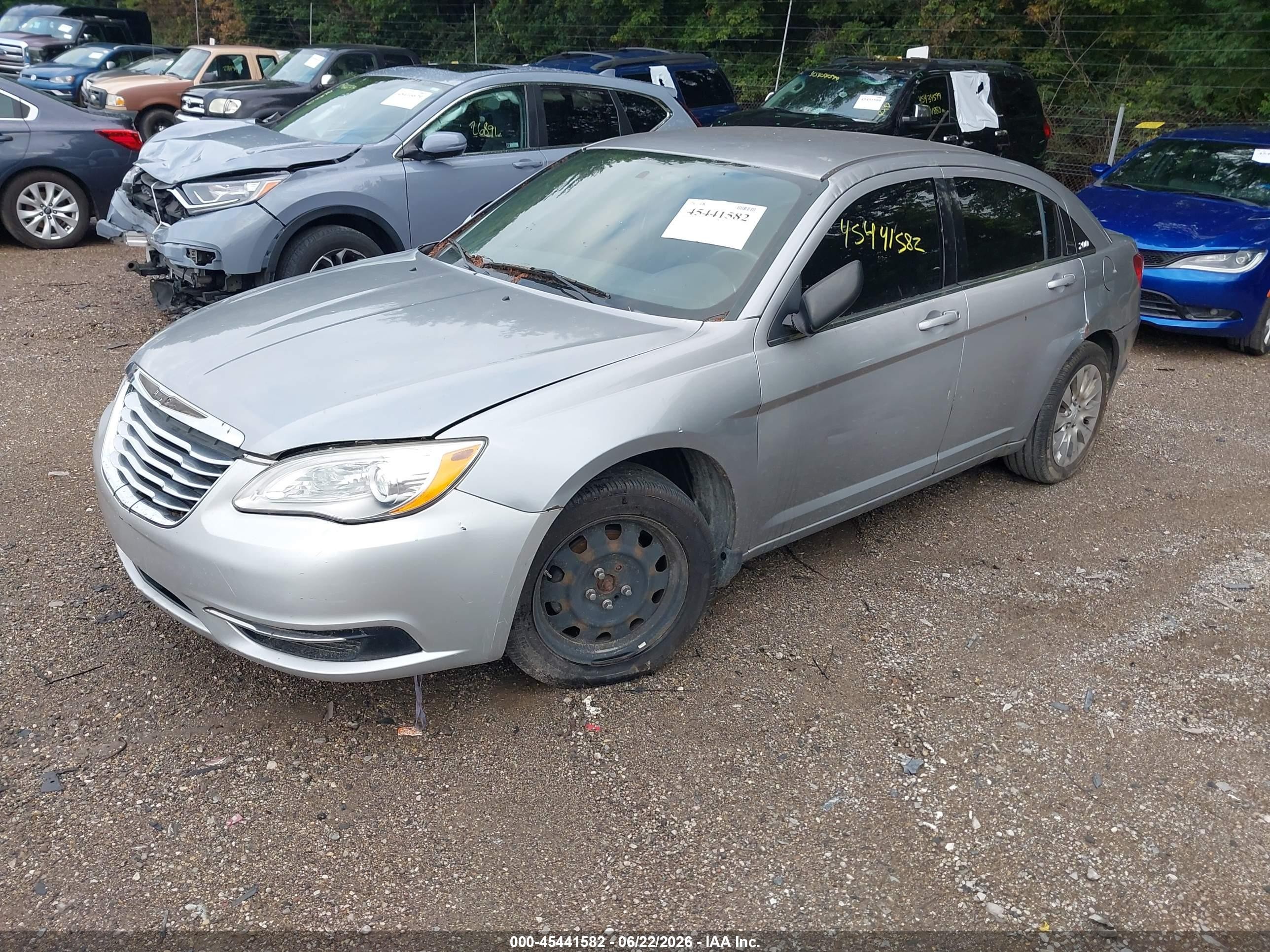 2013 Chrysler 200 Lx Silver vin: 1C3CCBAB5DN686422