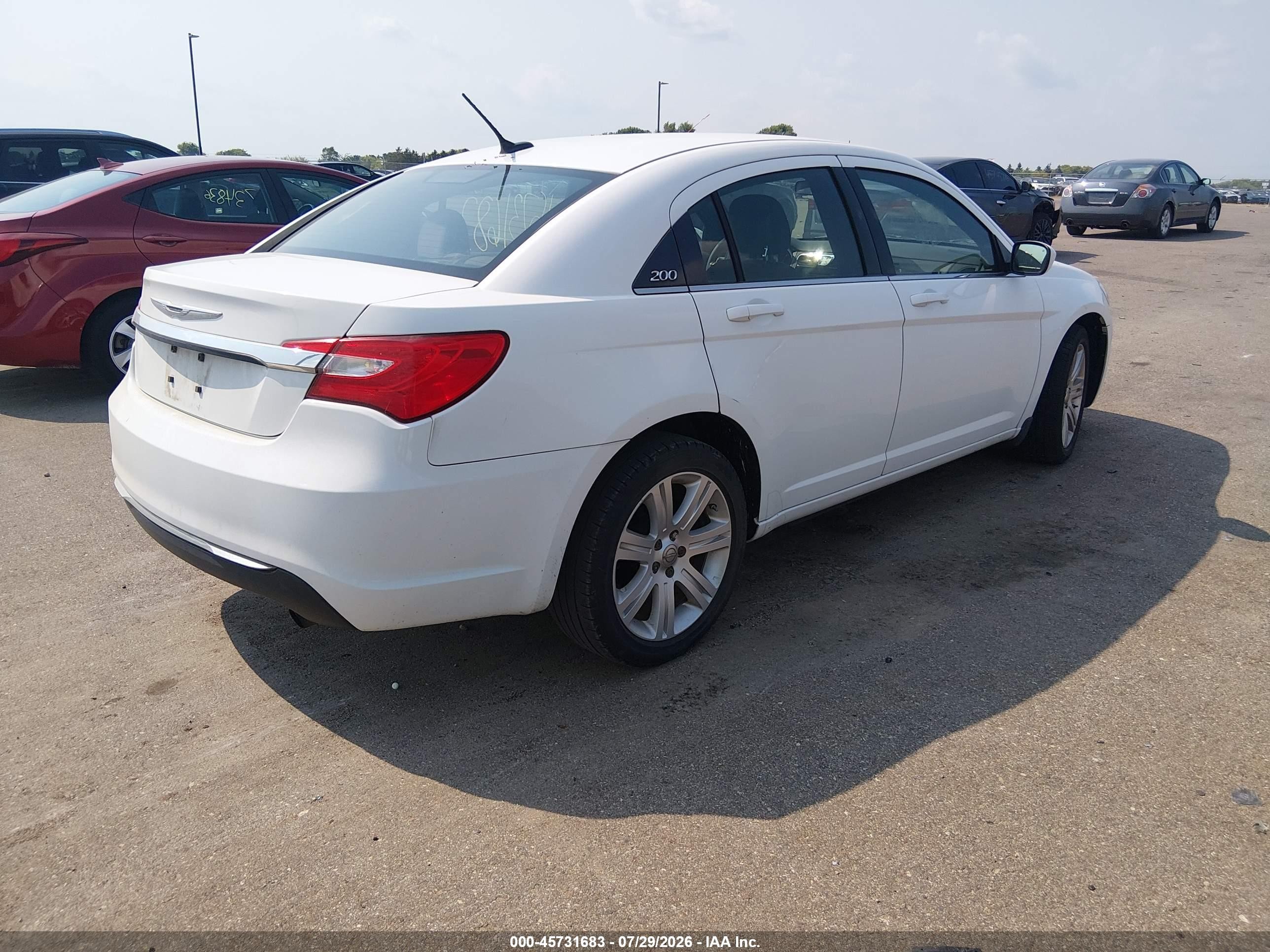 2013 Chrysler 200 Lx White vin: 1C3CCBAB5DN686887