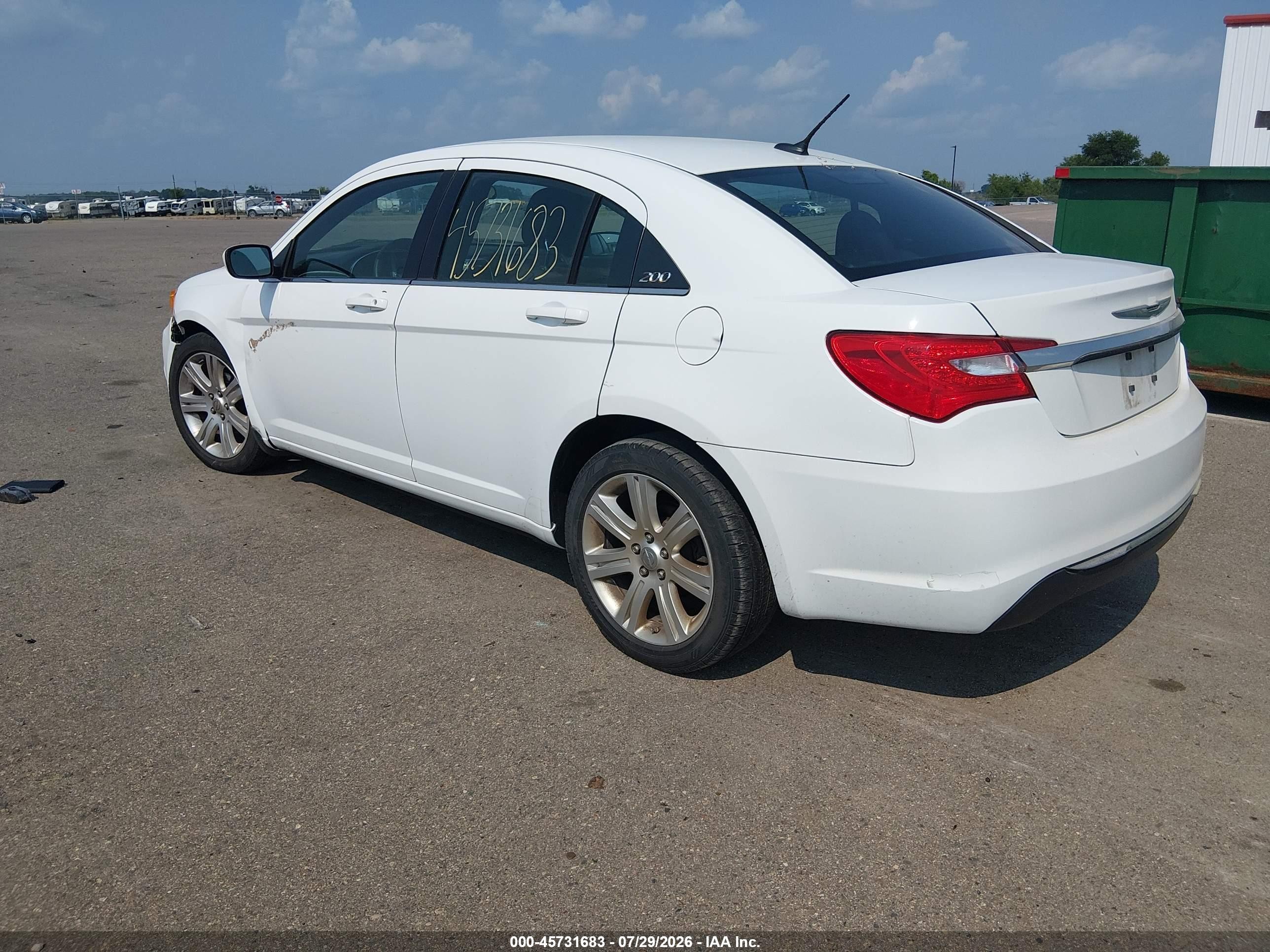 2013 Chrysler 200 Lx White vin: 1C3CCBAB5DN686887