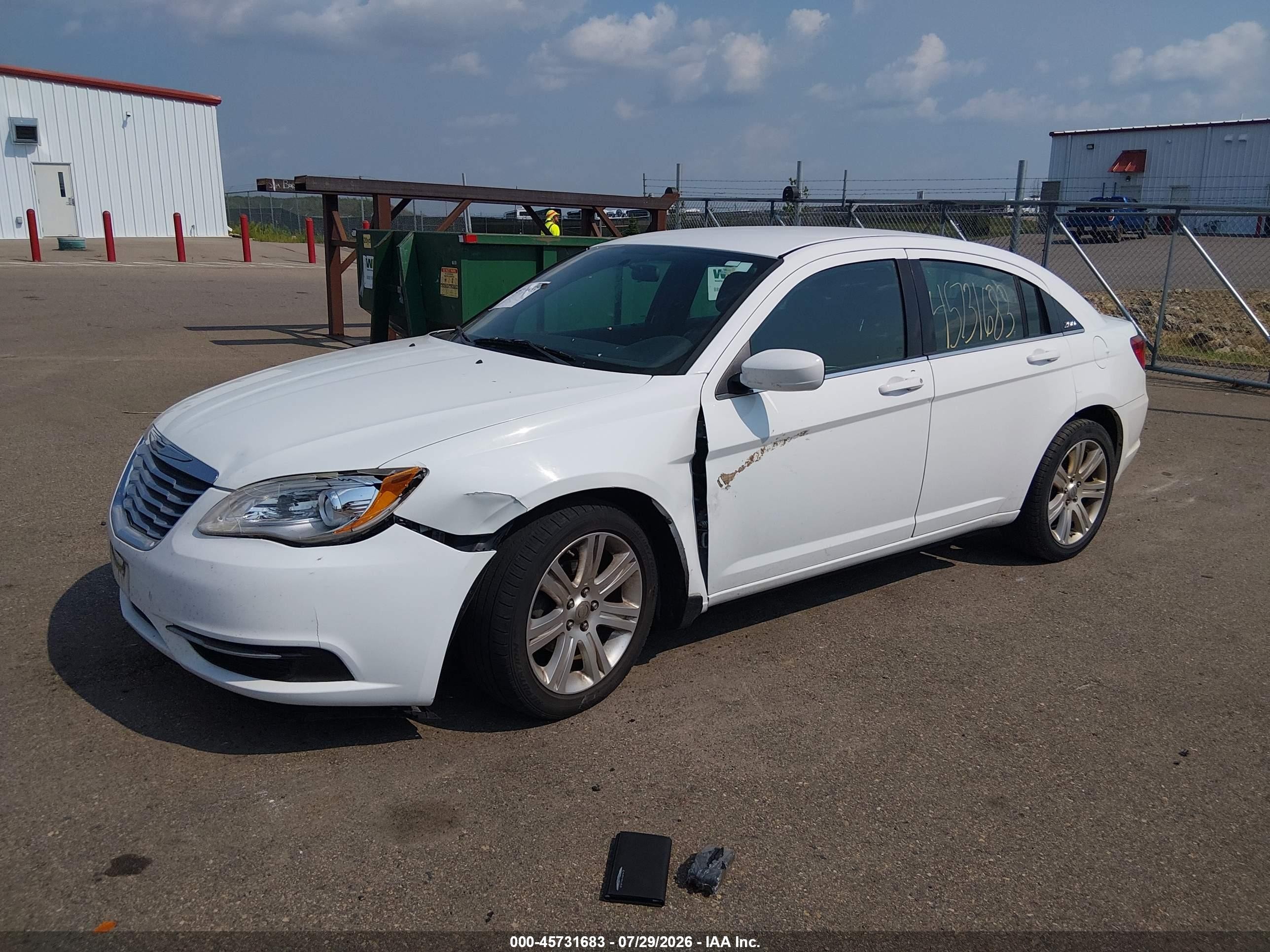 2013 Chrysler 200 Lx White vin: 1C3CCBAB5DN686887