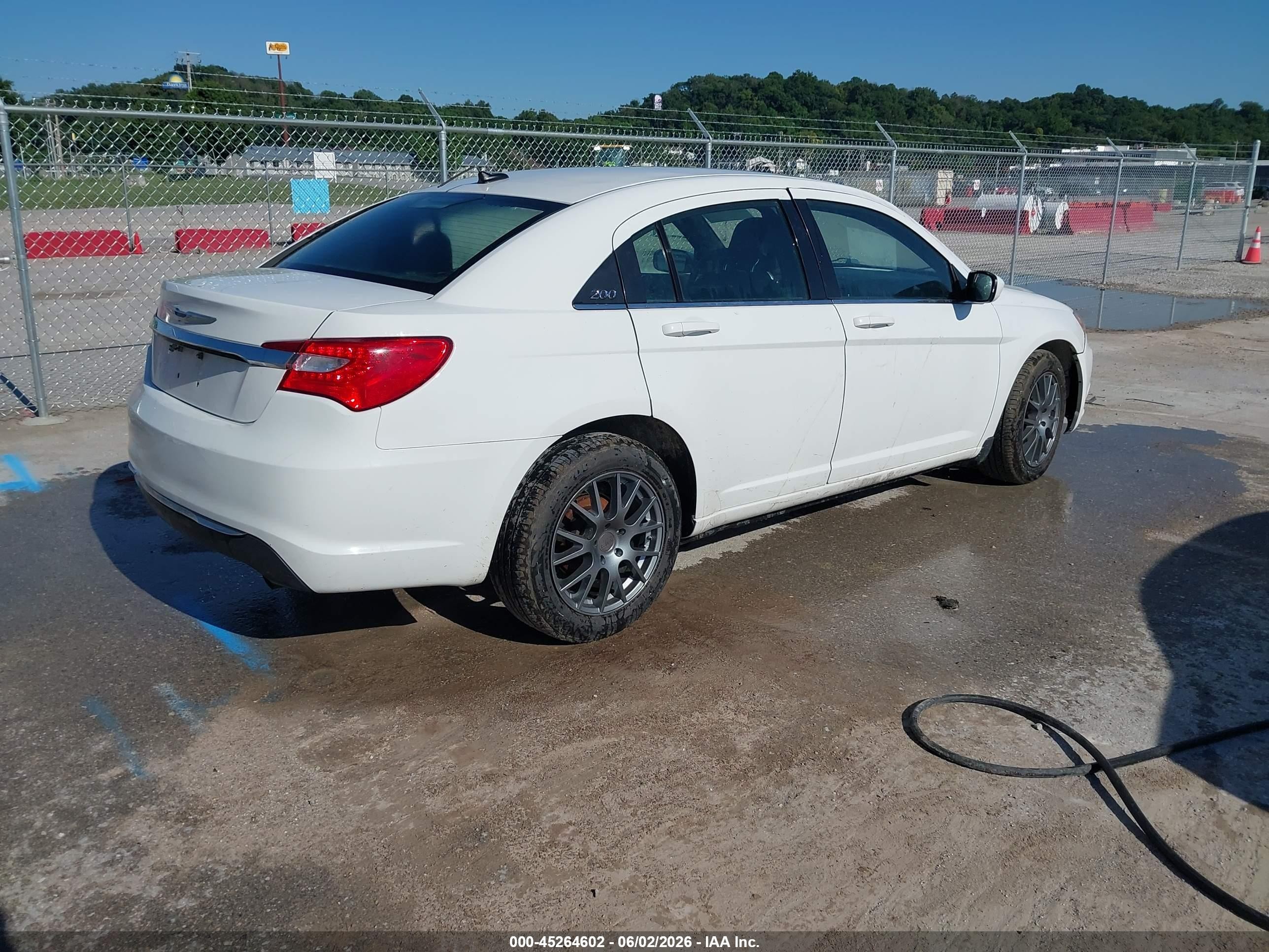 2012 Chrysler 200 Lx White vin: 1C3CCBAB6CN117528