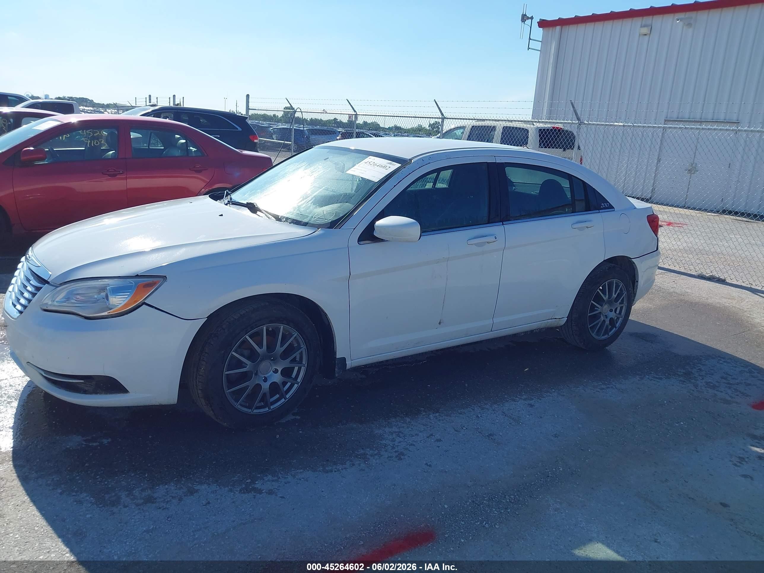 2012 Chrysler 200 Lx White vin: 1C3CCBAB6CN117528