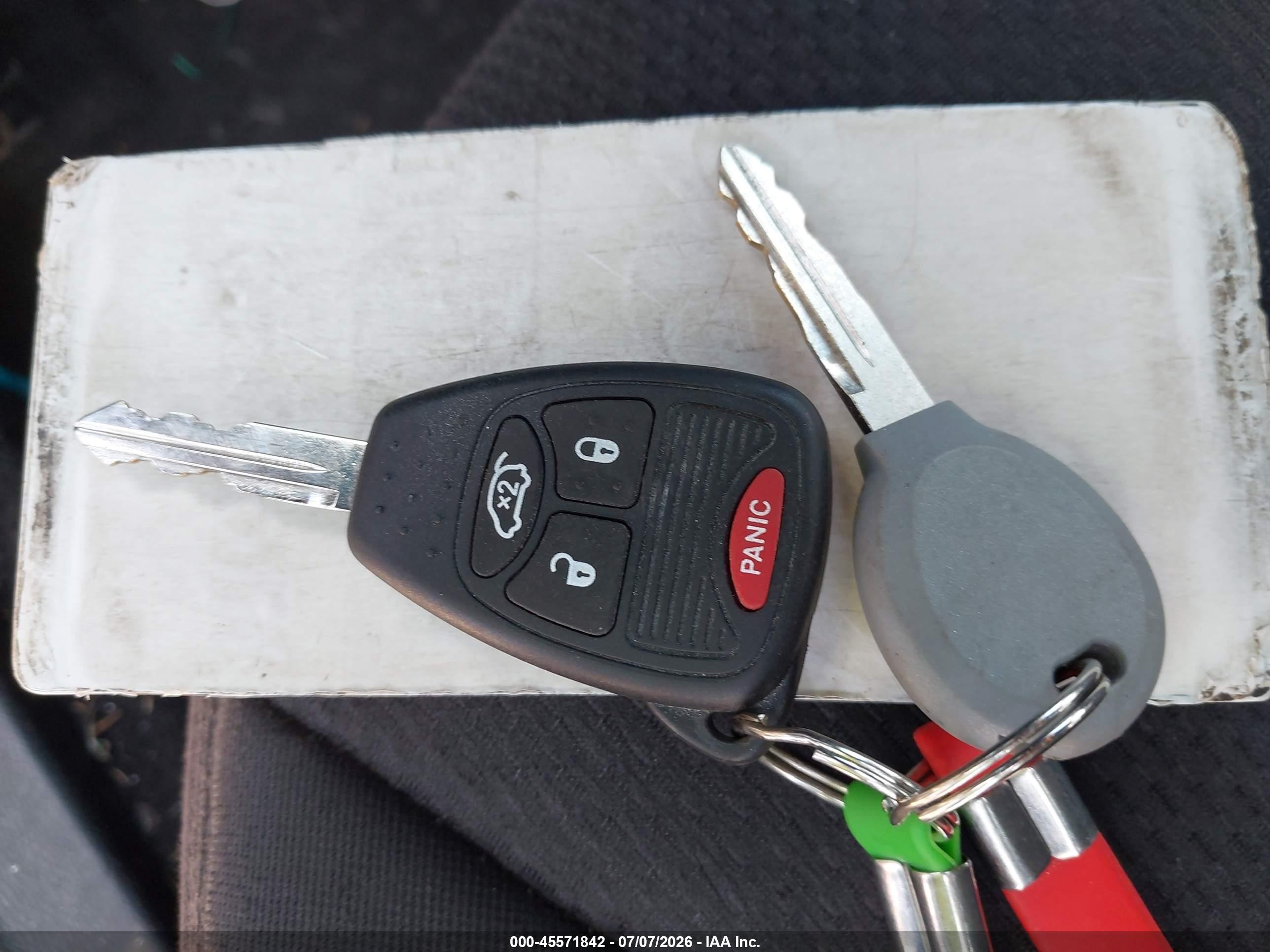 2012 Chrysler 200 Lx Серебряный vin: 1C3CCBAB6CN317373
