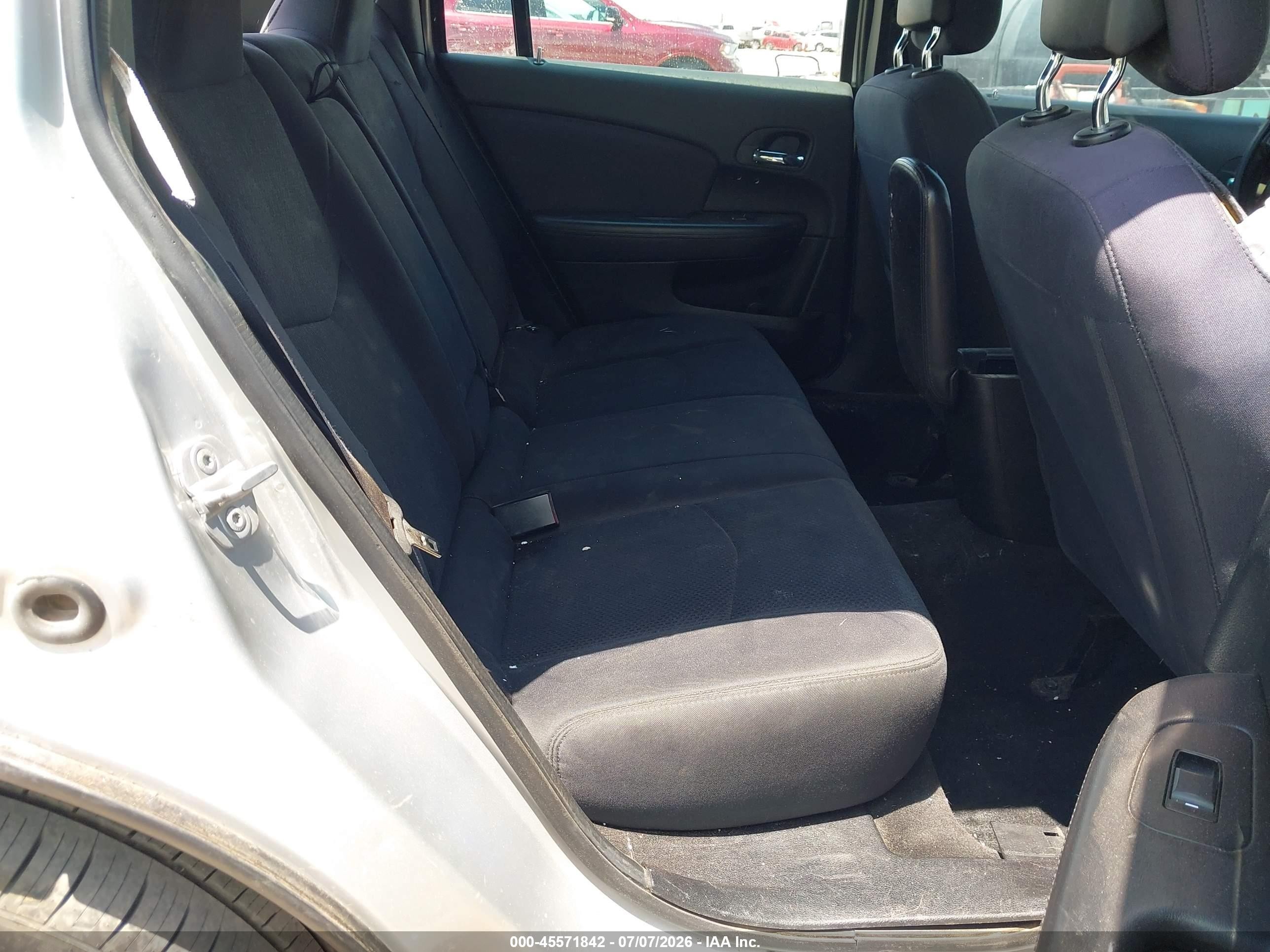 2012 Chrysler 200 Lx Серебряный vin: 1C3CCBAB6CN317373