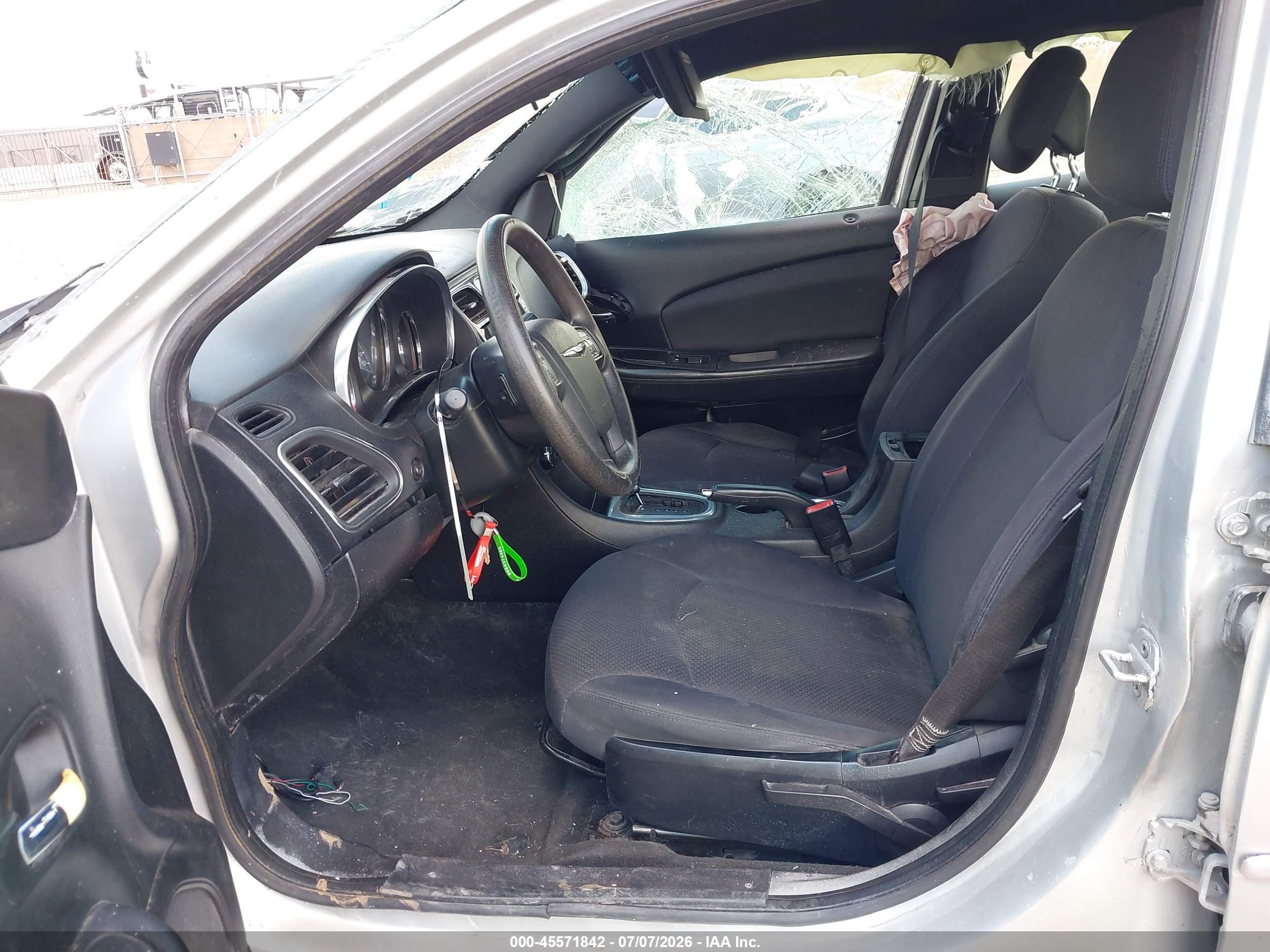 2012 Chrysler 200 Lx Серебряный vin: 1C3CCBAB6CN317373