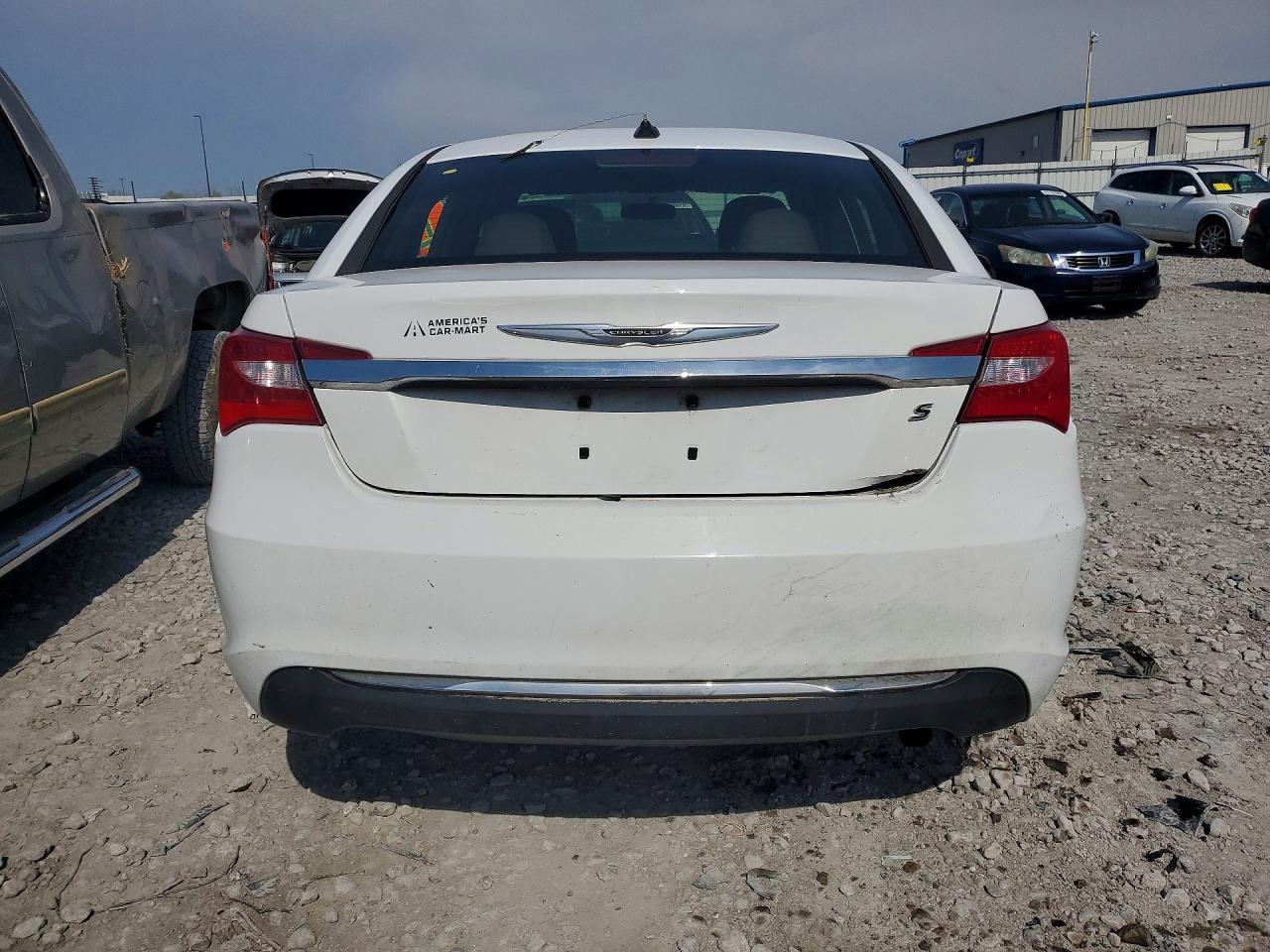 2013 Chrysler 200 Lx White vin: 1C3CCBAB6DN685599