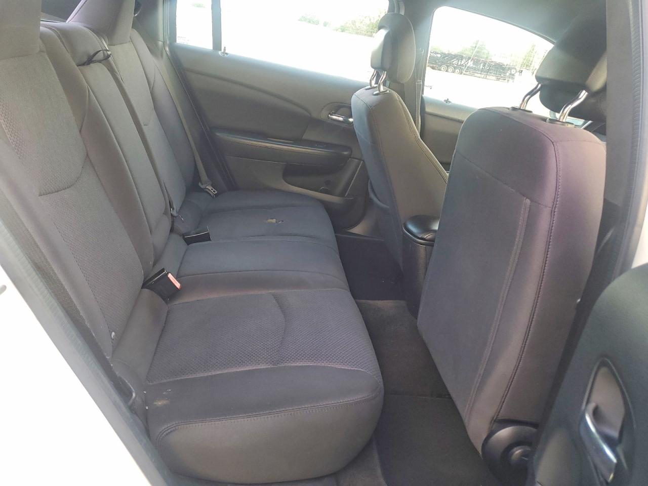 2014 Chrysler 200 Lx White vin: 1C3CCBAB6EN141833