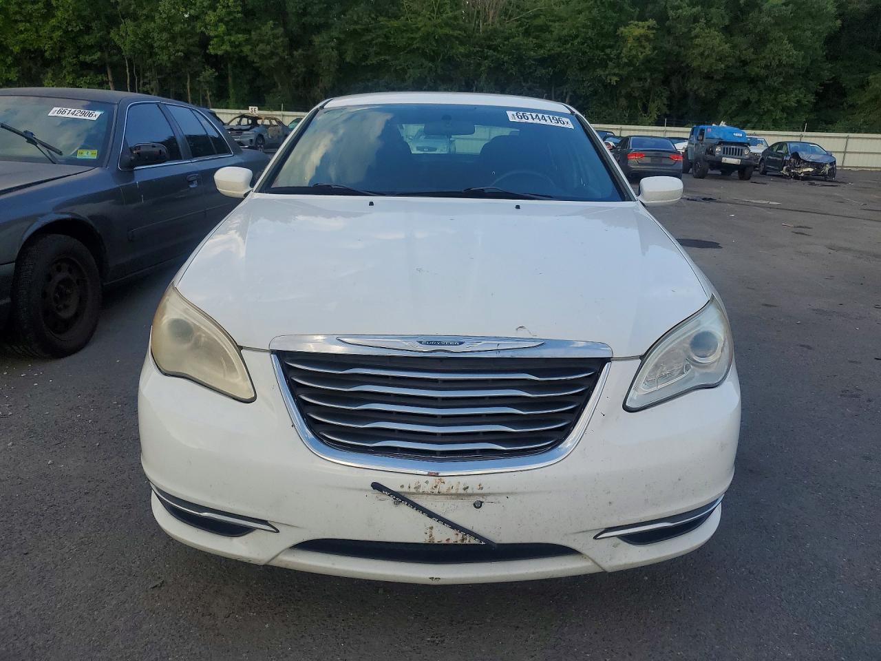 2014 Chrysler 200 Lx White vin: 1C3CCBAB6EN141833