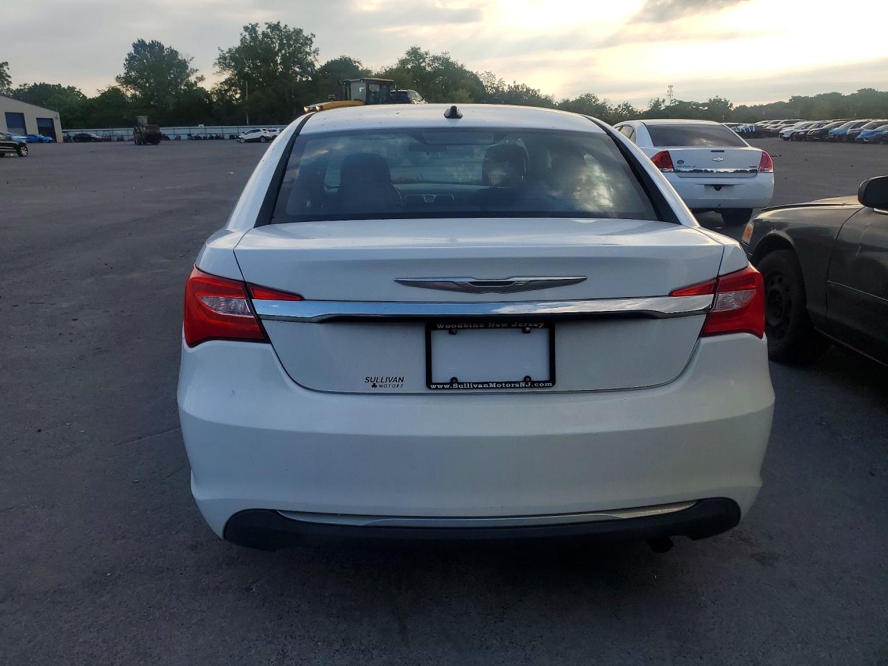 2014 Chrysler 200 Lx White vin: 1C3CCBAB6EN141833
