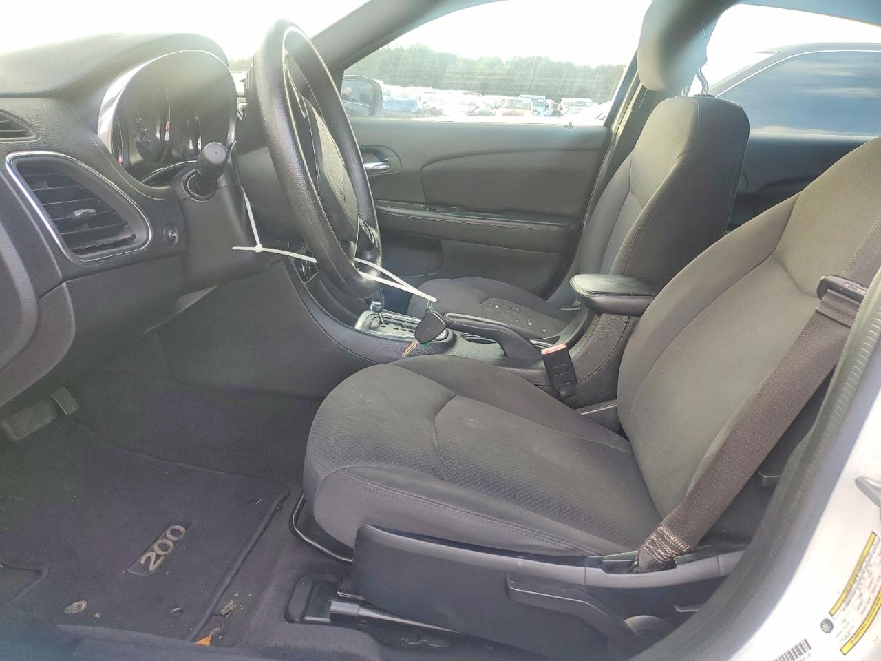 2014 Chrysler 200 Lx White vin: 1C3CCBAB6EN141833
