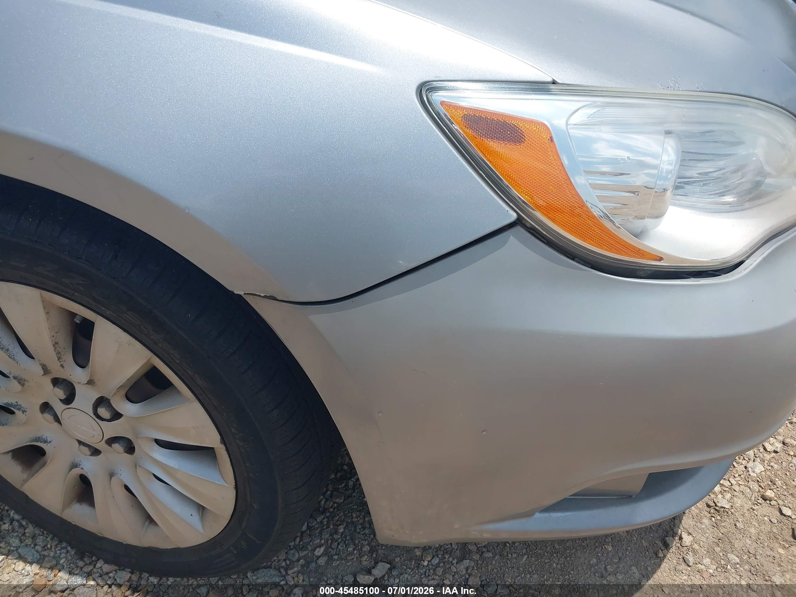 2014 Chrysler 200 Lx Silver vin: 1C3CCBAB6EN142321