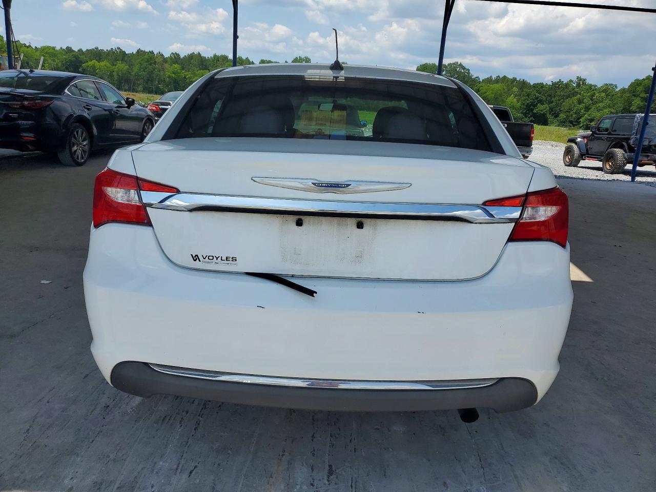 2014 Chrysler 200 Lx White vin: 1C3CCBAB6EN168031
