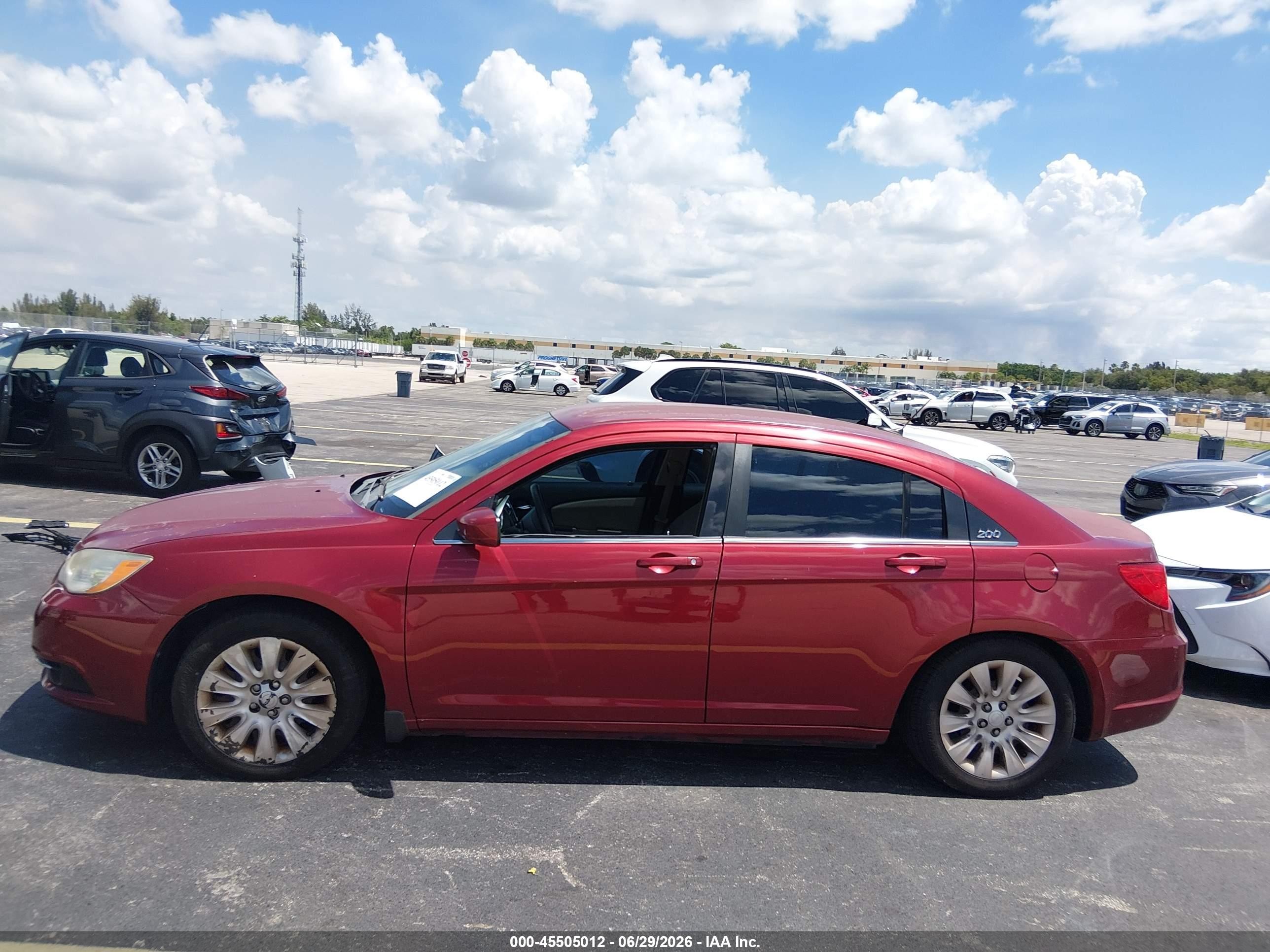 2014 Chrysler 200 Lx Red vin: 1C3CCBAB6EN206289