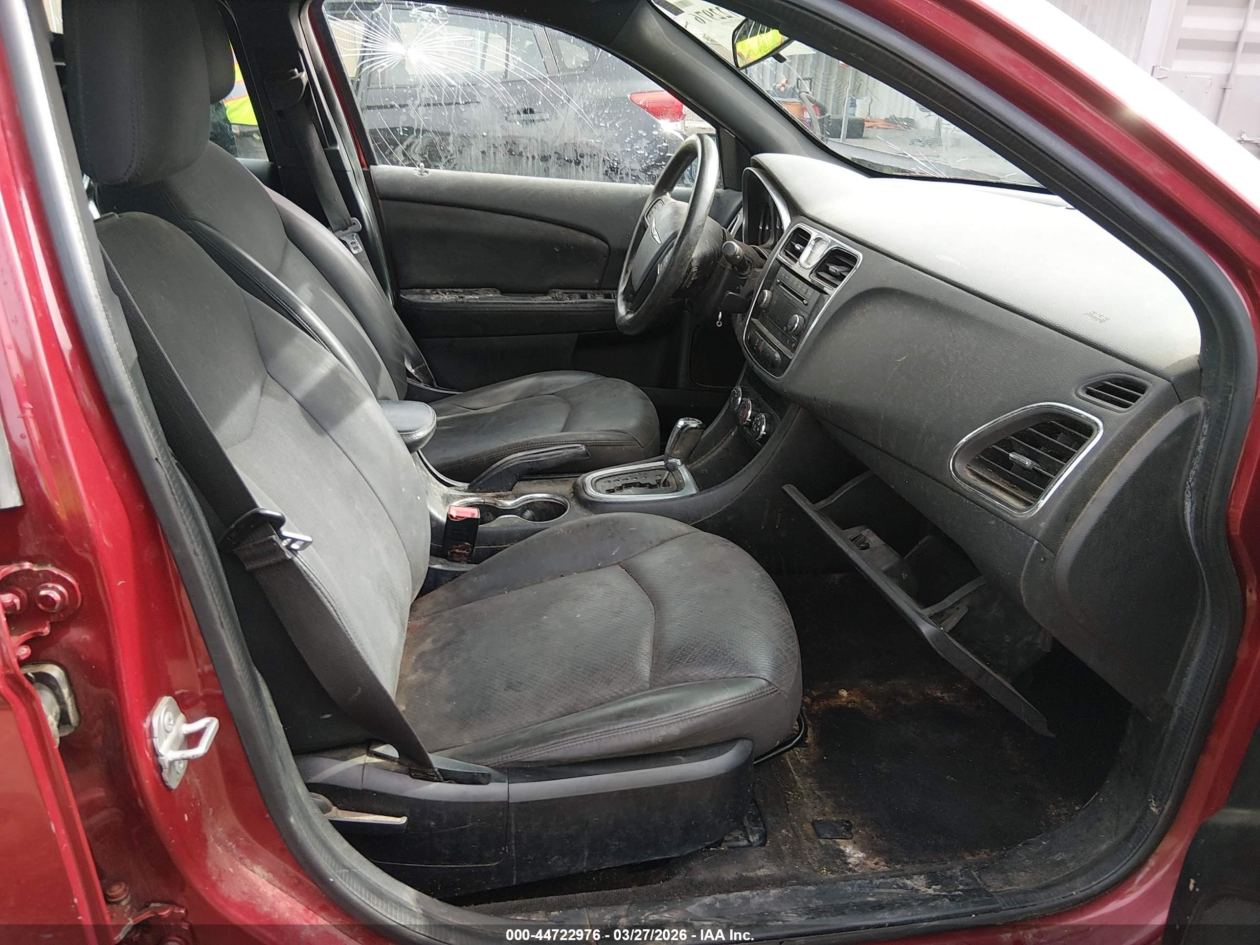 2014 Chrysler 200 Lx Burgundy vin: 1C3CCBAB6EN230933