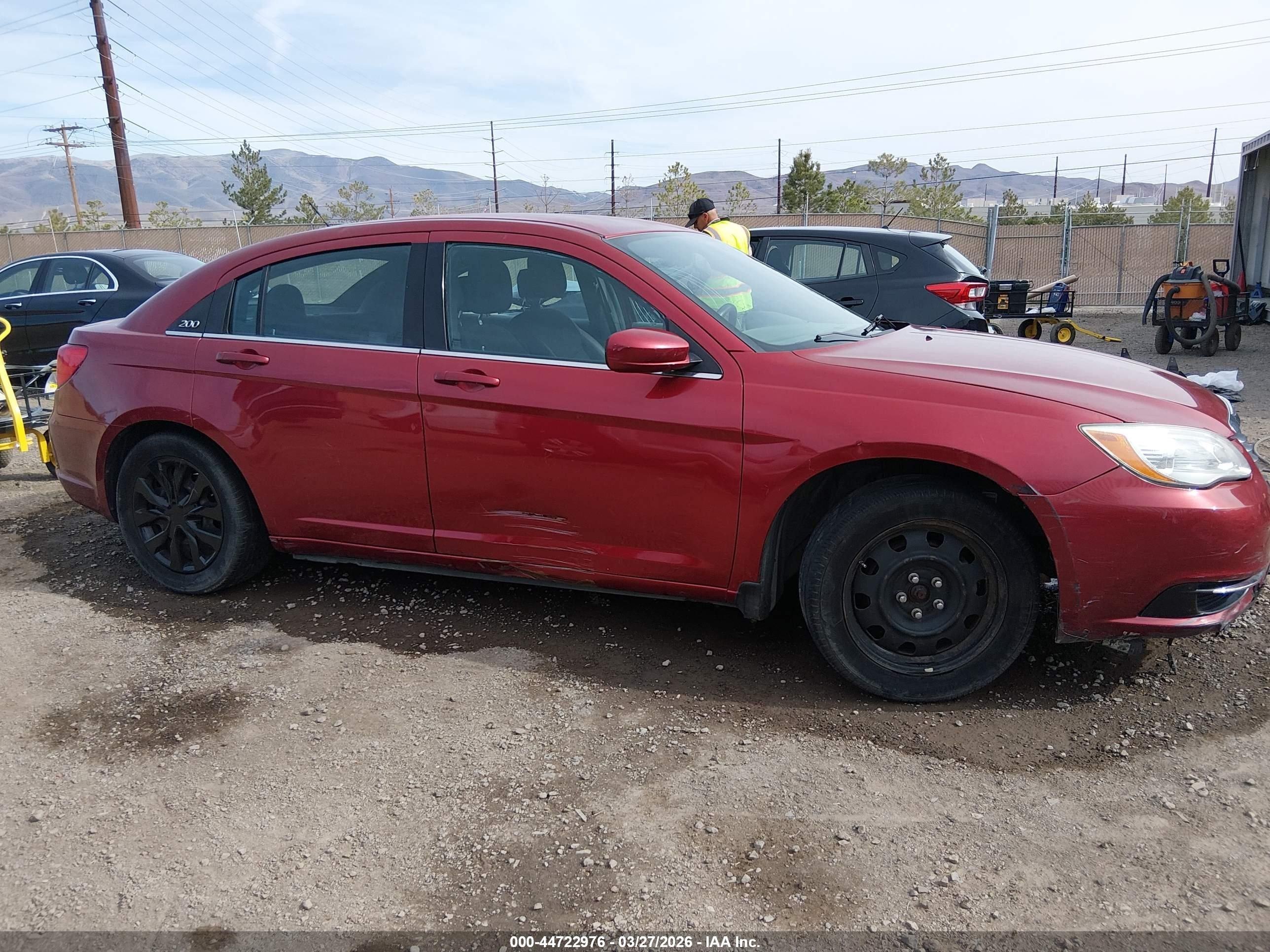 2014 Chrysler 200 Lx Burgundy vin: 1C3CCBAB6EN230933